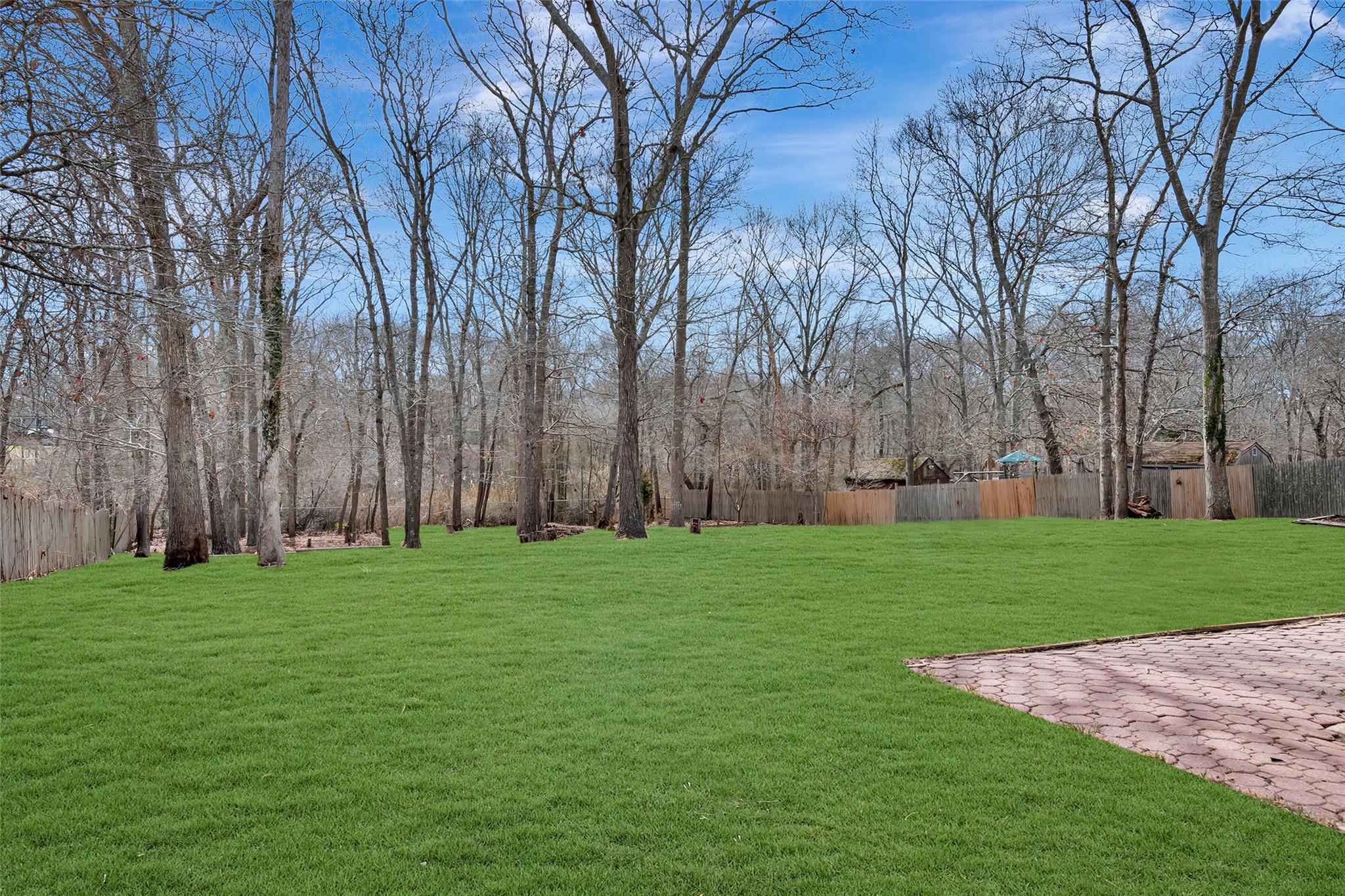 154 Meadowmere Avenue, Mastic, New York image 4