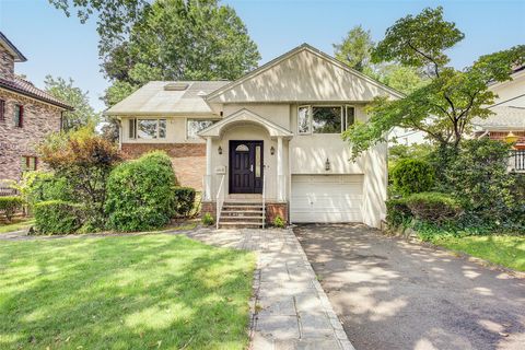 249-35 51 Avenue Little Neck NY 11362