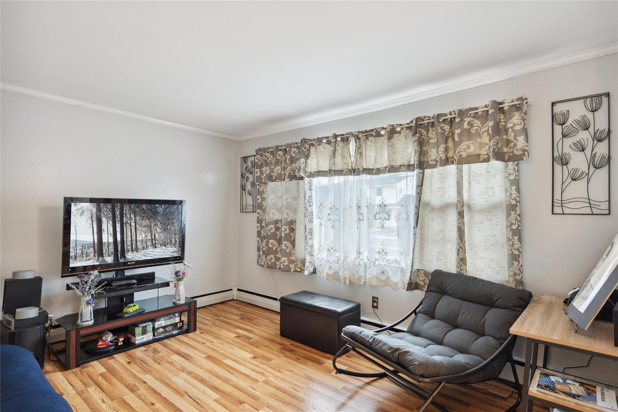 529 Davis Street, North Babylon, New York image 8