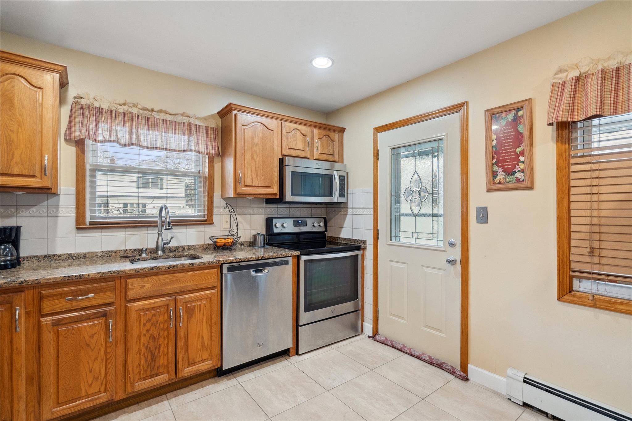 529 Davis Street, North Babylon, New York image 19