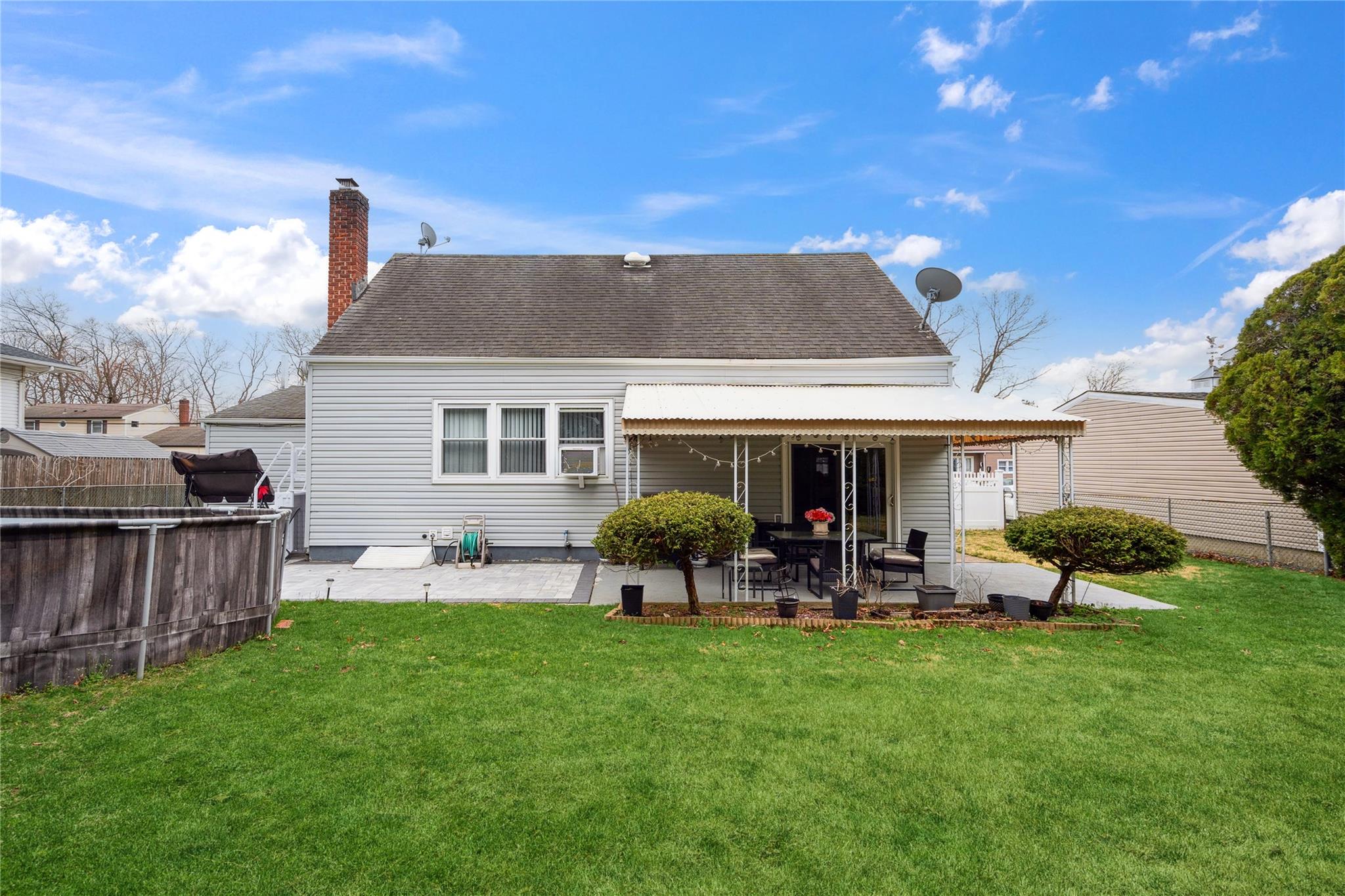 529 Davis Street, North Babylon, New York image 26