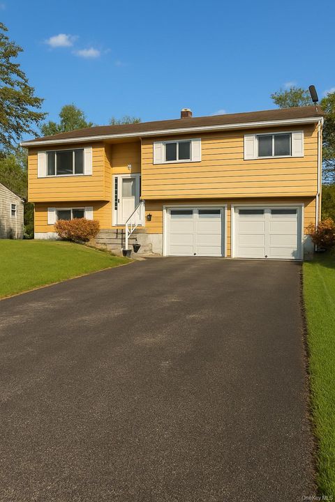 Apartment For Sale - 5 Cayuga Drive<br/> Wappingers Falls, NY 12590
