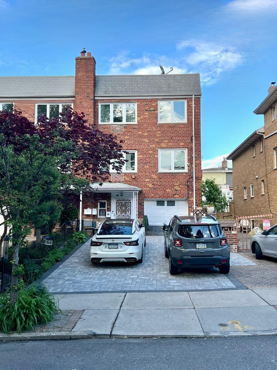22-39 74 Street