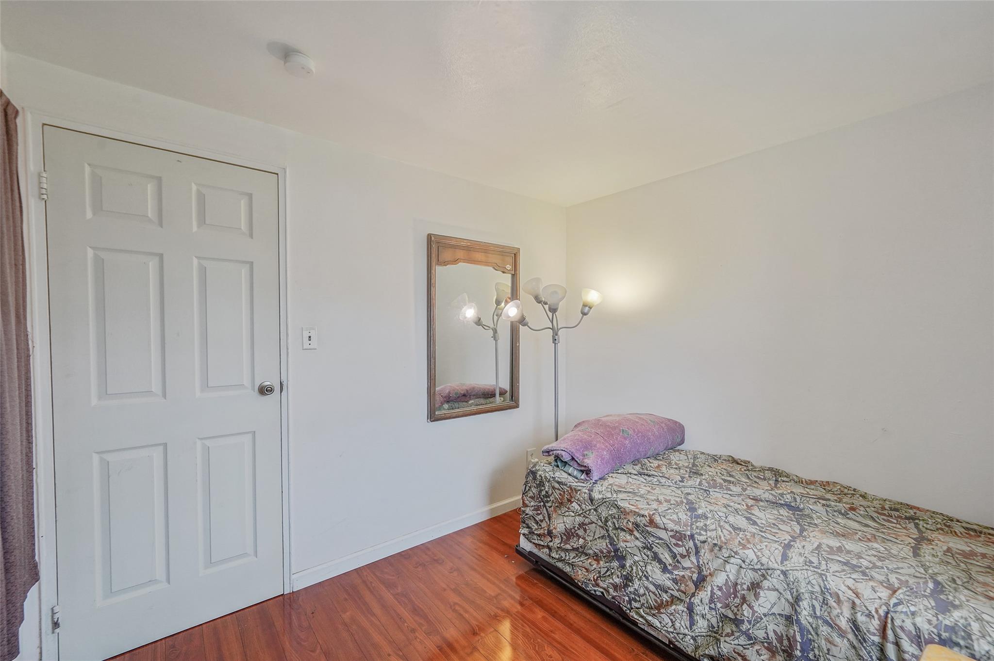 1564 Illinois Avenue, Bay Shore, New York image 8