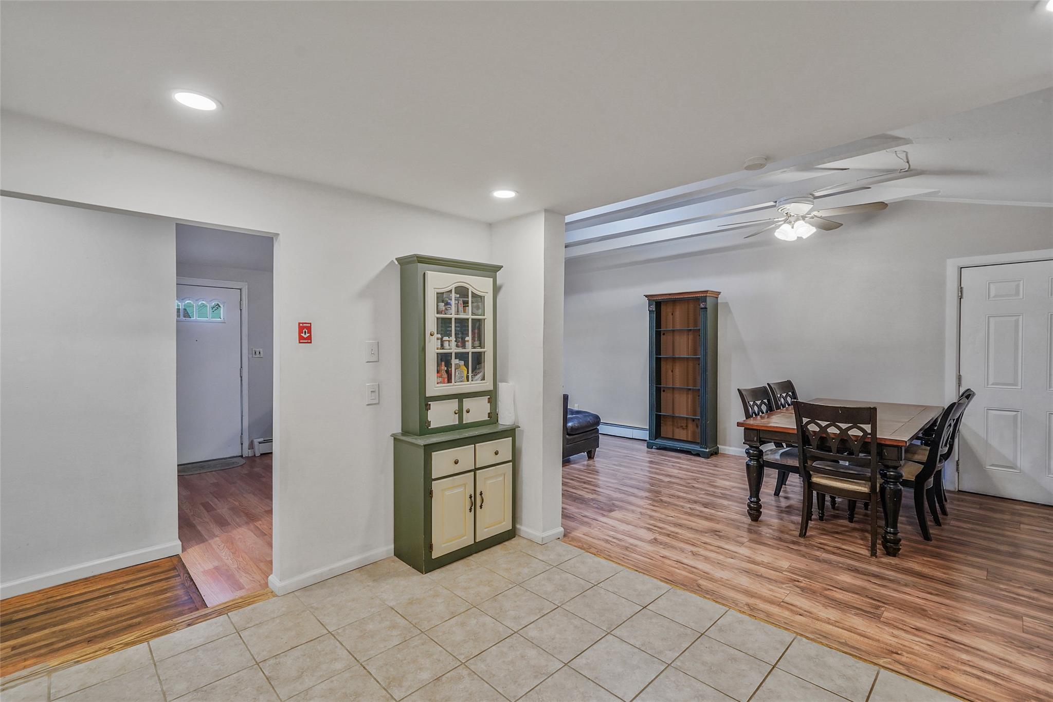1564 Illinois Avenue, Bay Shore, New York image 7