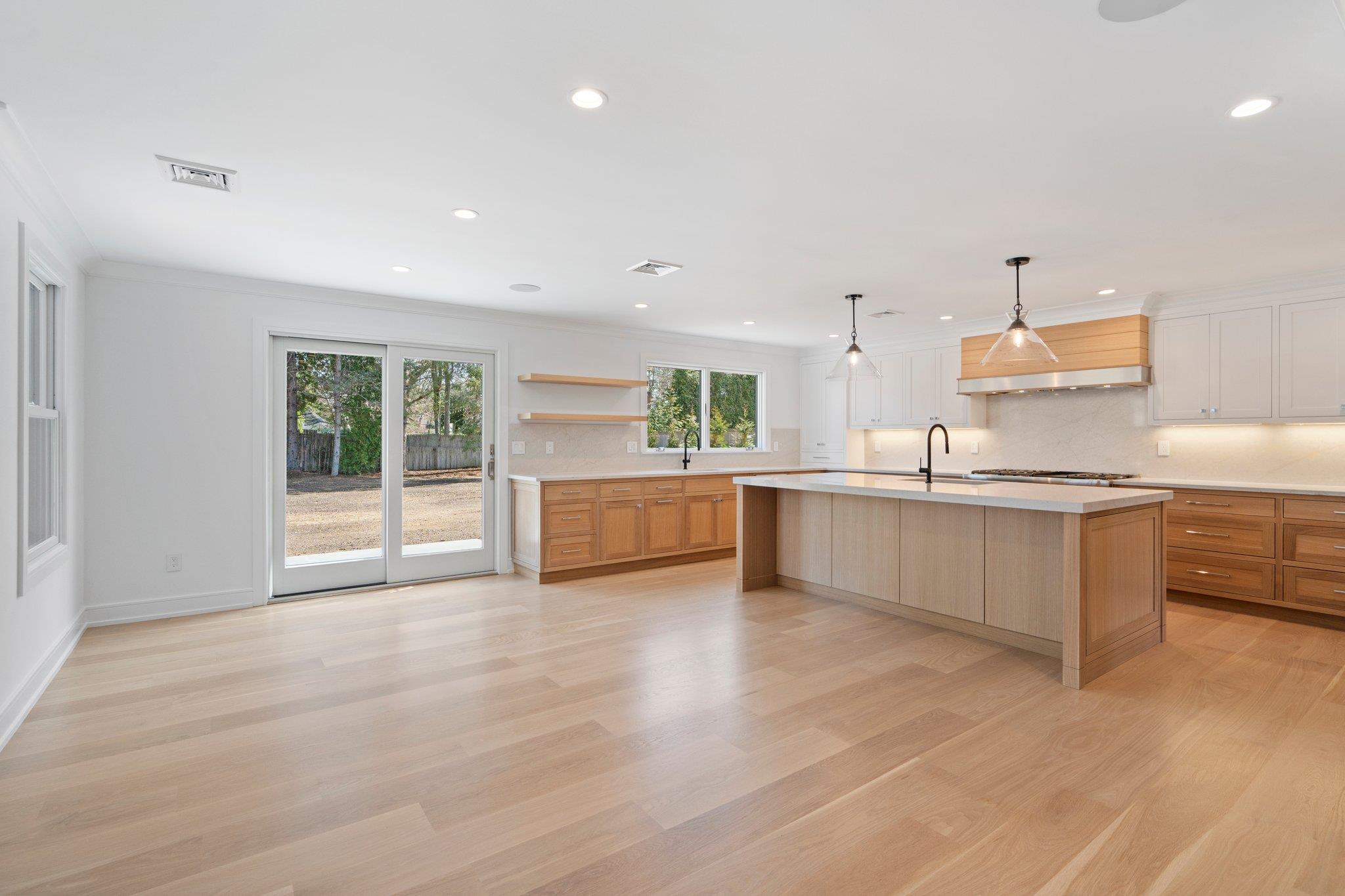4 Aron Drive, Woodbury, New York image 9