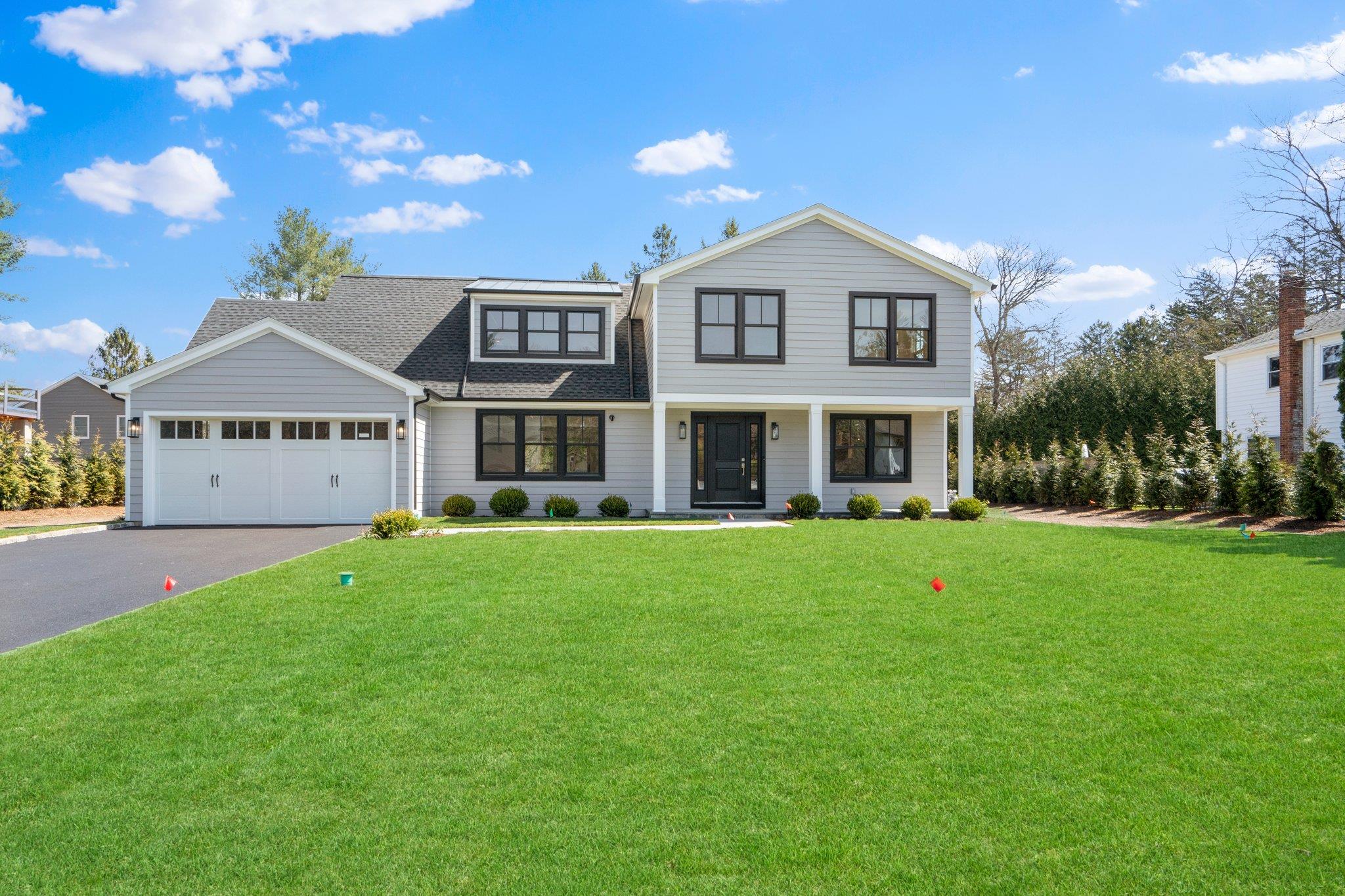 4 Aron Drive, Woodbury, New York image 2