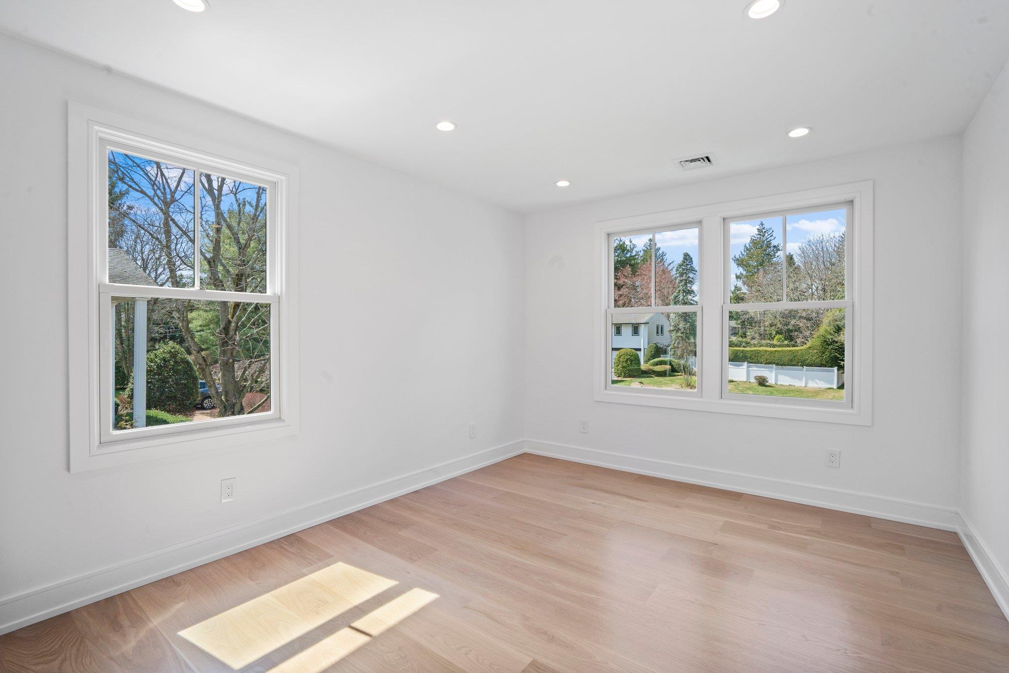 4 Aron Drive, Woodbury, New York image 28