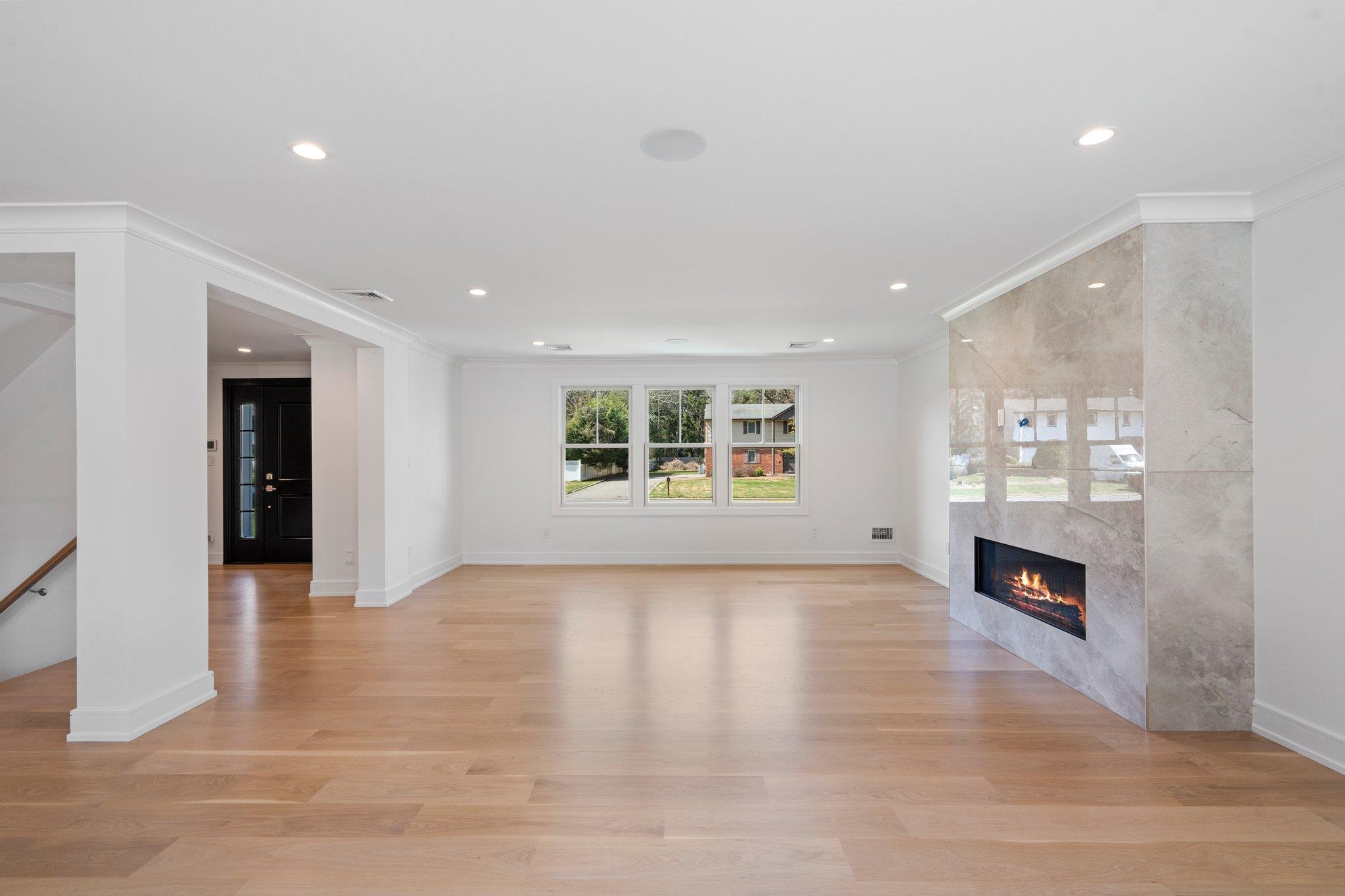4 Aron Drive, Woodbury, New York image 12