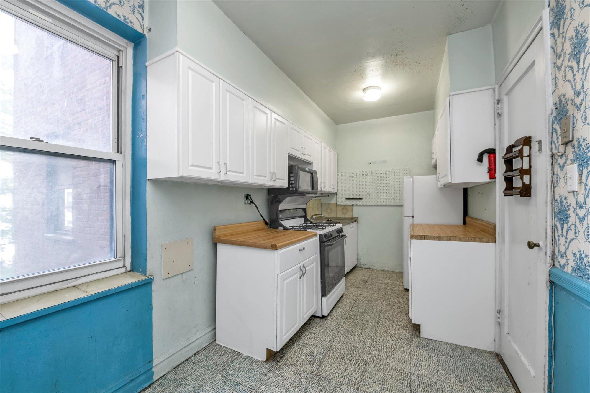 6141 Saunders Street #B38/B39, Rego Park, New York image 11