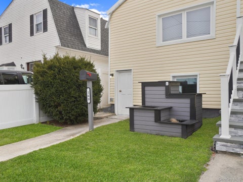 Apartment For Rent - 169 Santa Barbara<br/> Suffolk County, Lindenhurst, NY 11757
