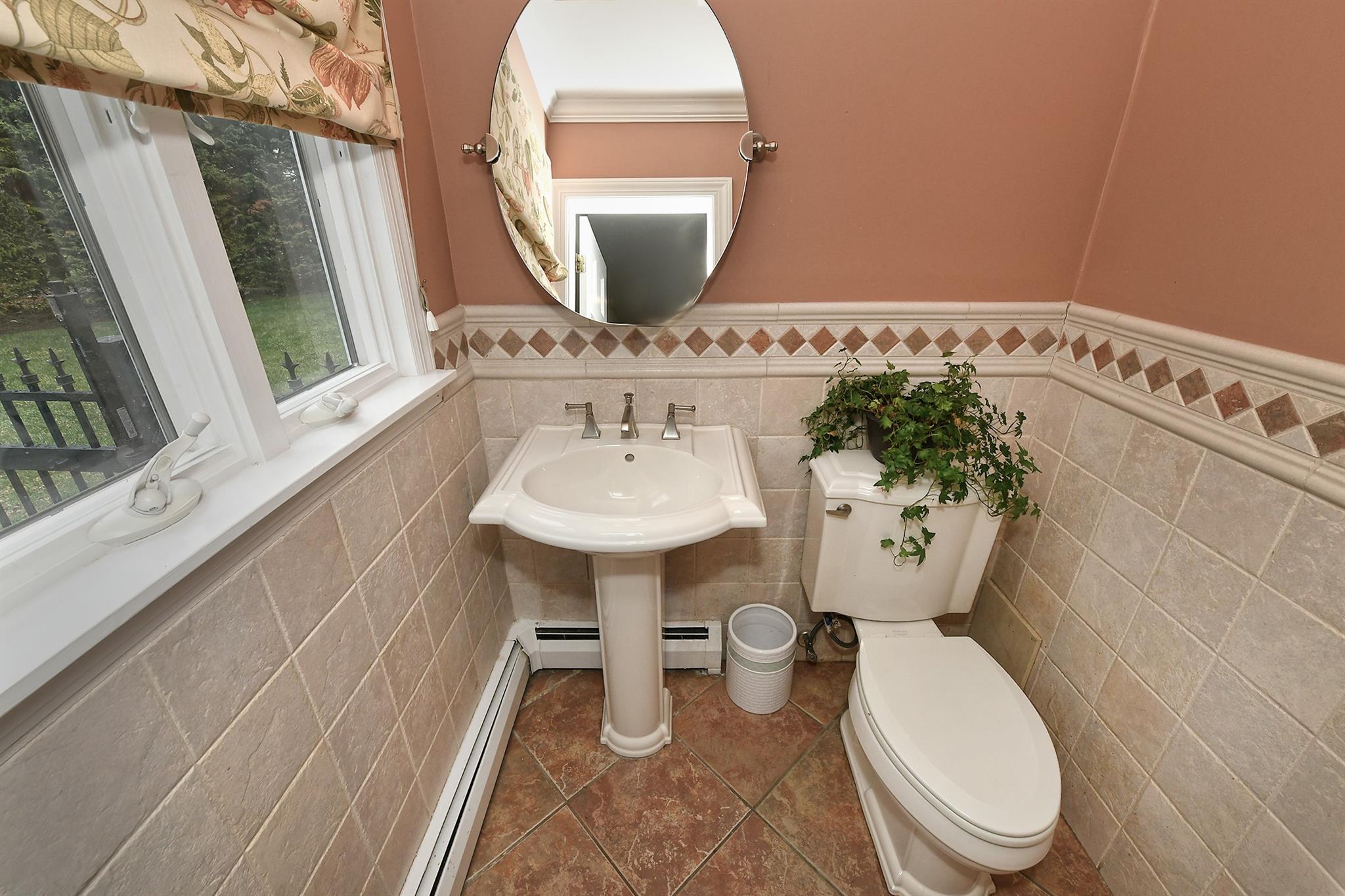 12 Winthrop Drive, Dix Hills, New York image 21