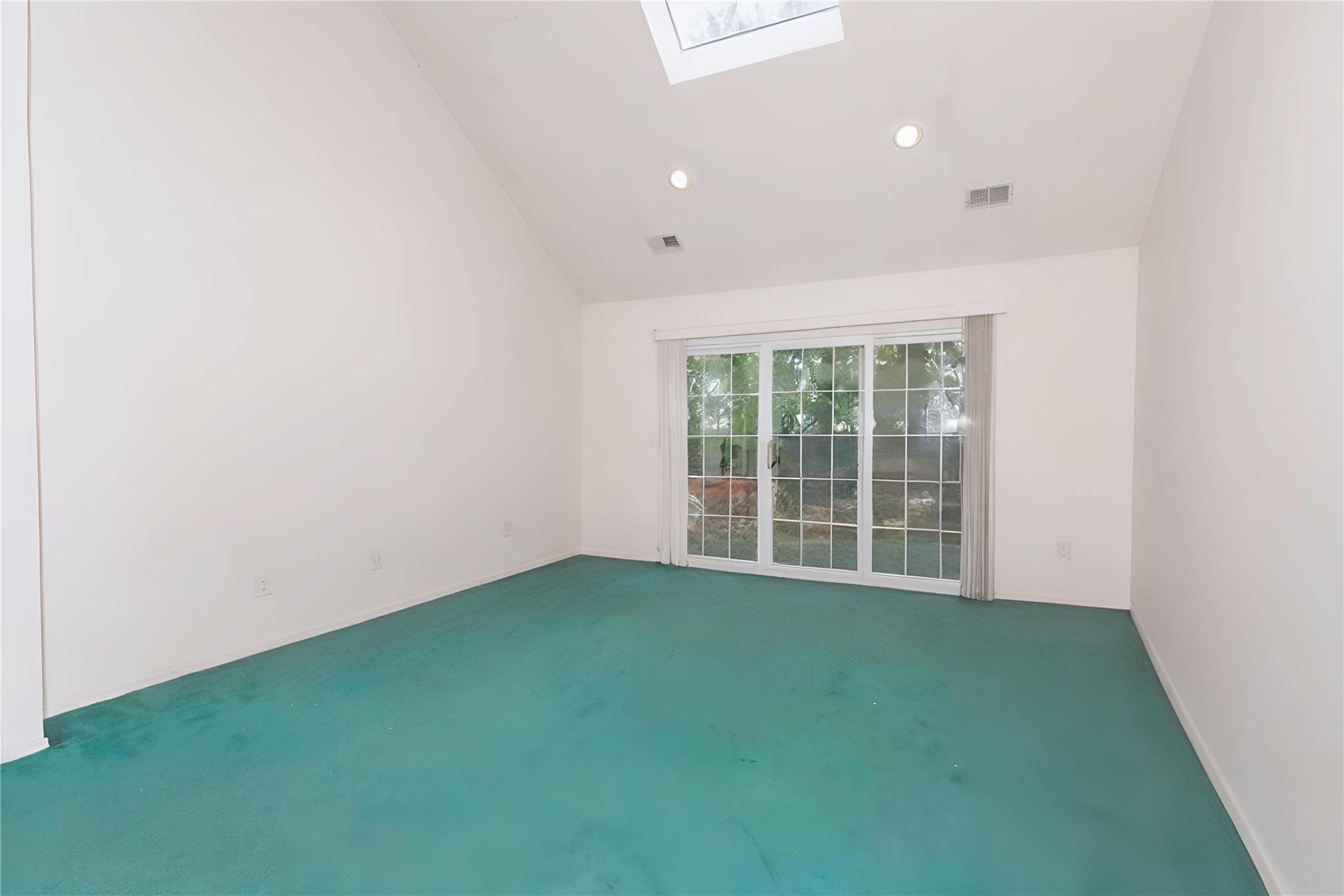12 Joyces Way, Bay Shore, New York image 5