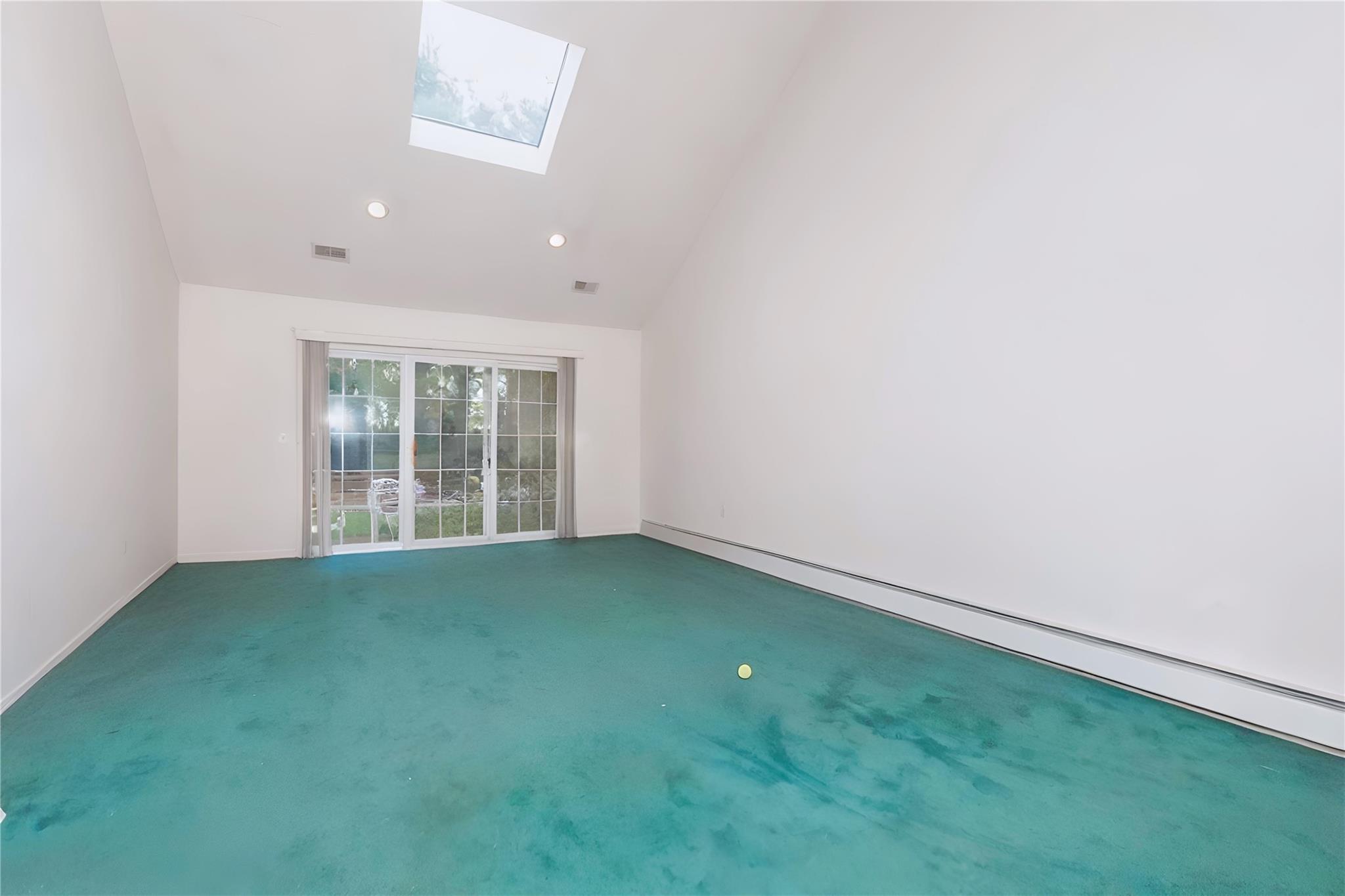 12 Joyces Way, Bay Shore, New York image 6