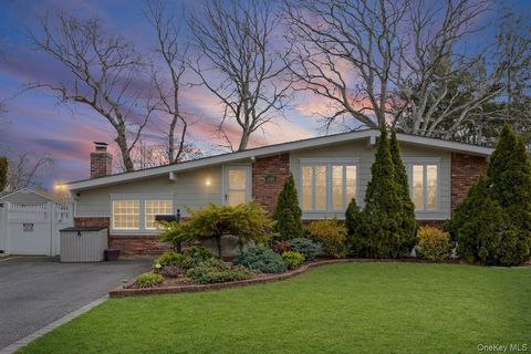 Homes For Sale - 443 Renee Drive<br/> Bayport, NY 11705