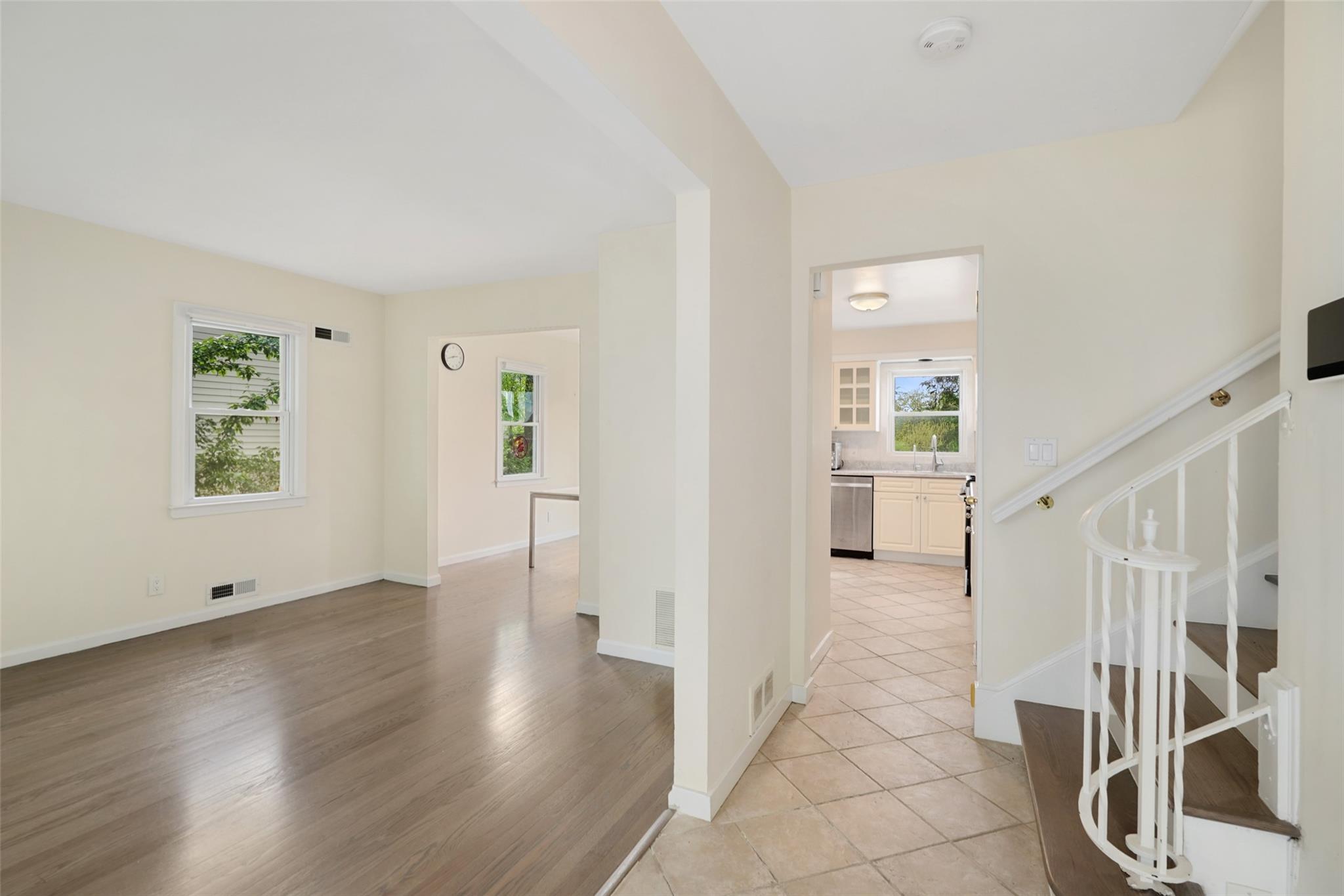 85 Ewart Street