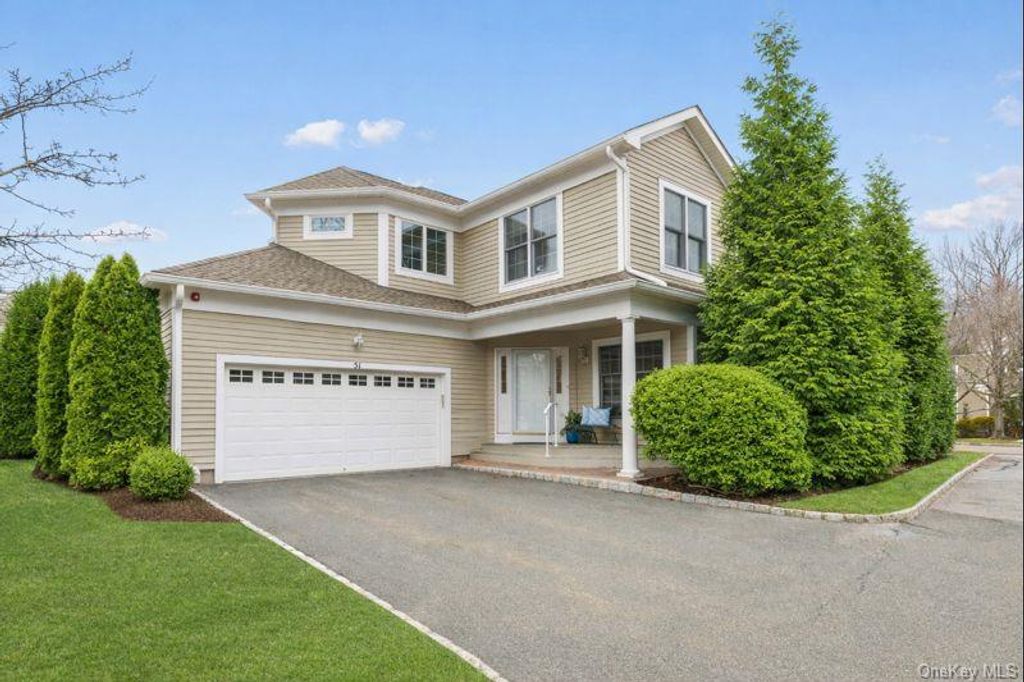 Photo of 51 Club Pointe Drive, White Plains, NY 10605 (MLS # 946703)