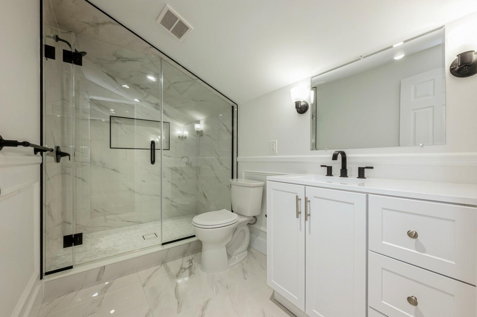 5 Crest Lane, Commack, New York image 8