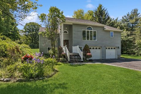 312 Diddell Road Poughkeepsie NY 12603