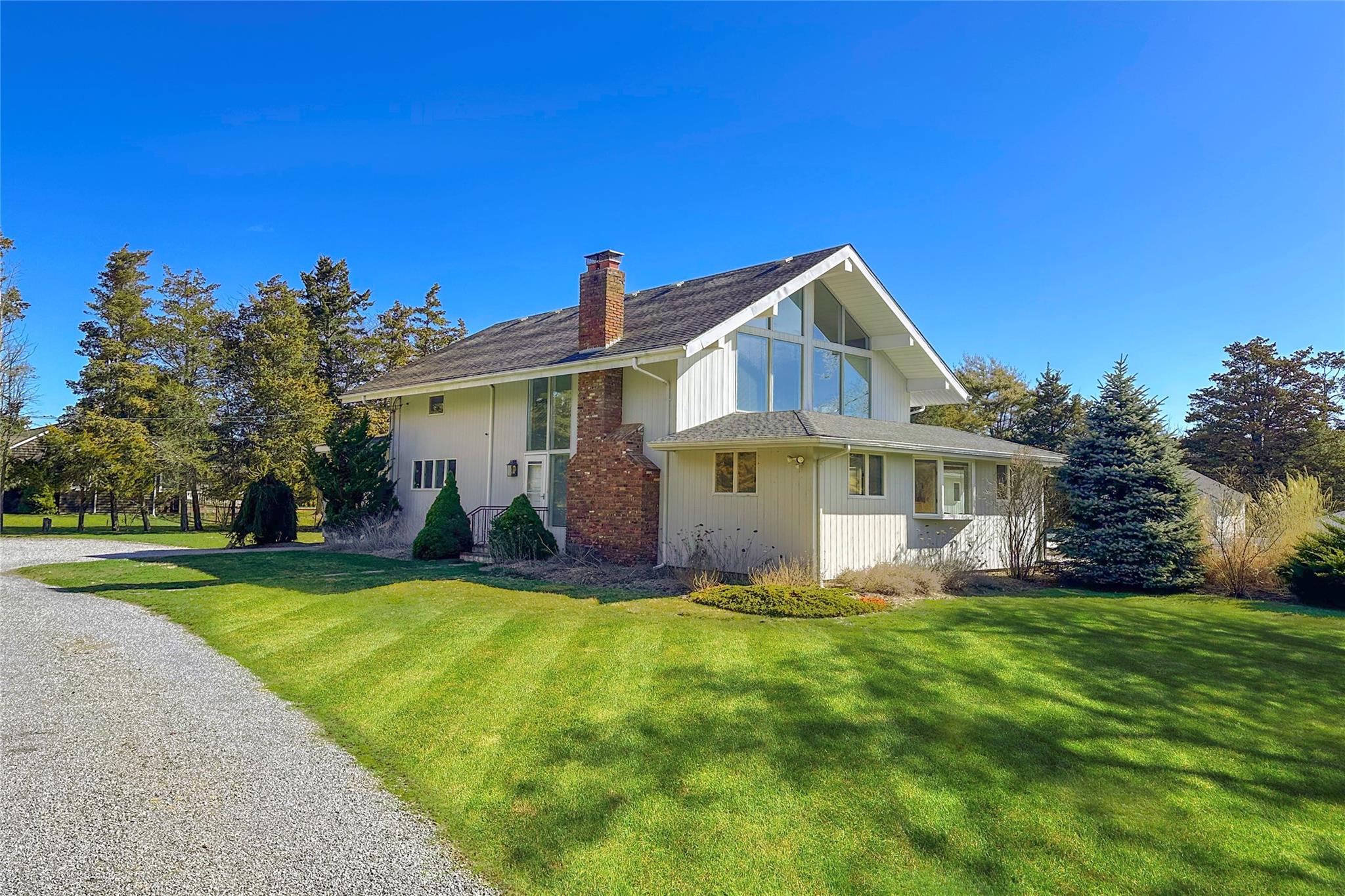 Rental Property at Quogo Neck Lane, Quogue, Hamptons, NY - Bedrooms: 4 
Bathrooms: 4  - $45,000 MO.
