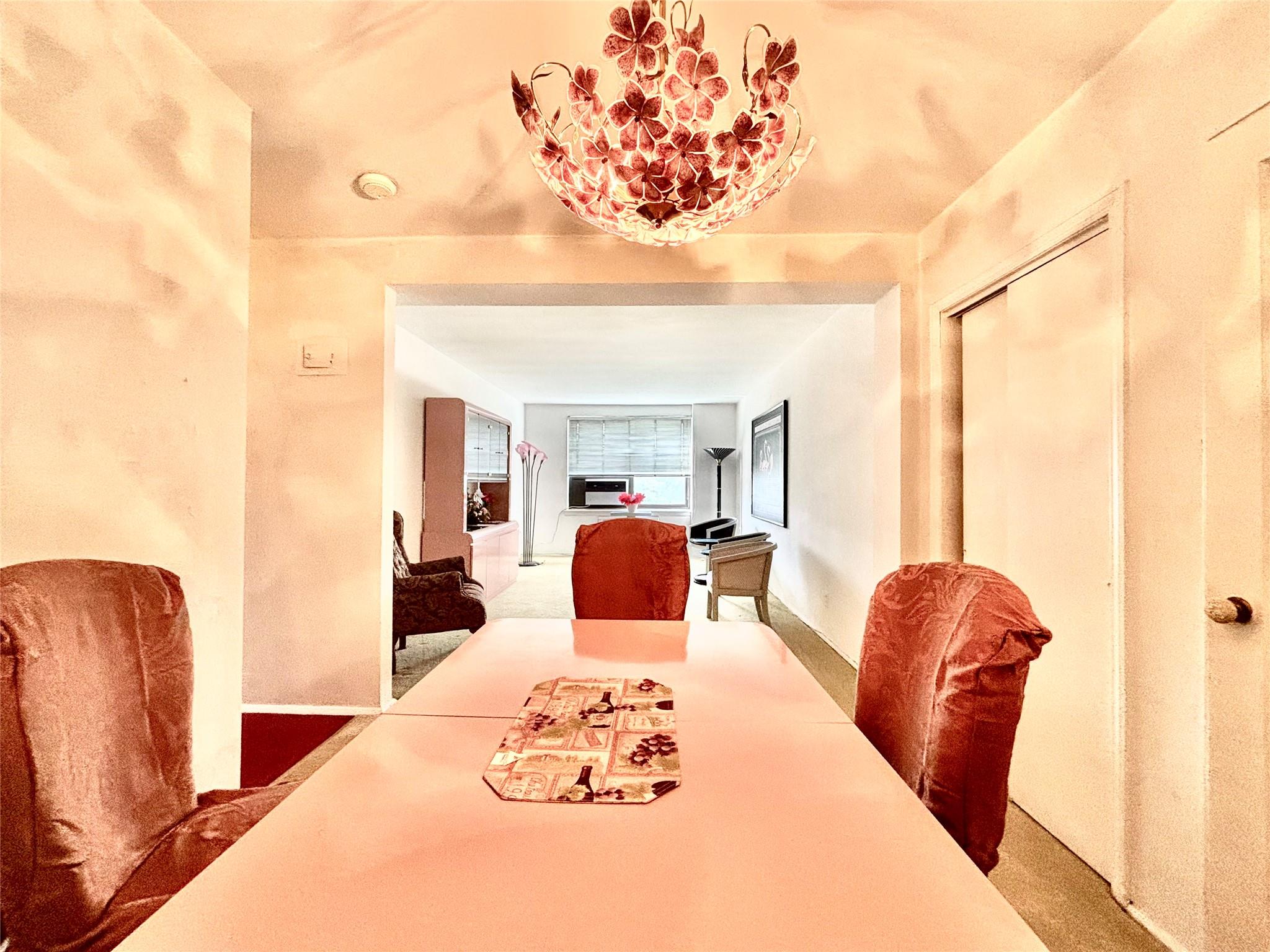 141st Street 1E, Flushing, Queens, NY - 2 Bedrooms  
1 Bathrooms  
5 Rooms - 