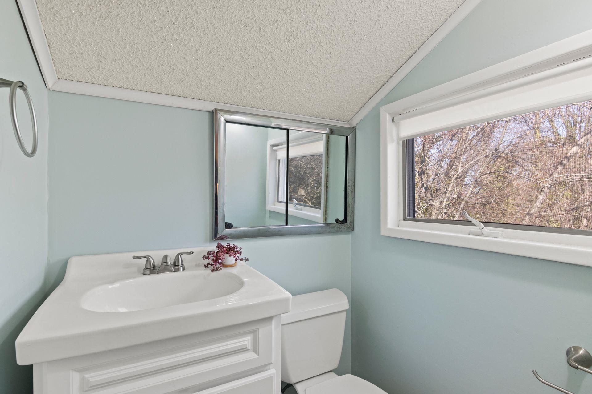 23 Laurel Drive, Port Jefferson, New York image 15