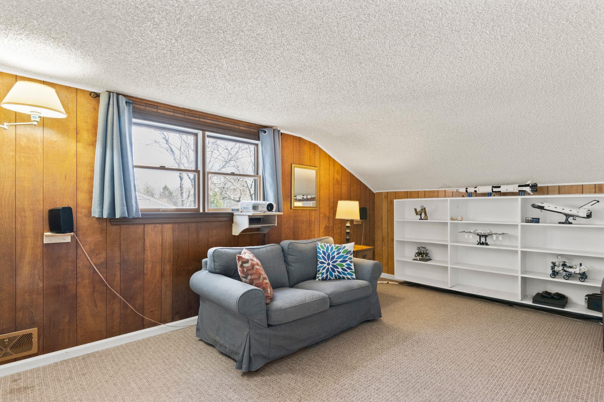 23 Laurel Drive, Port Jefferson, New York image 14