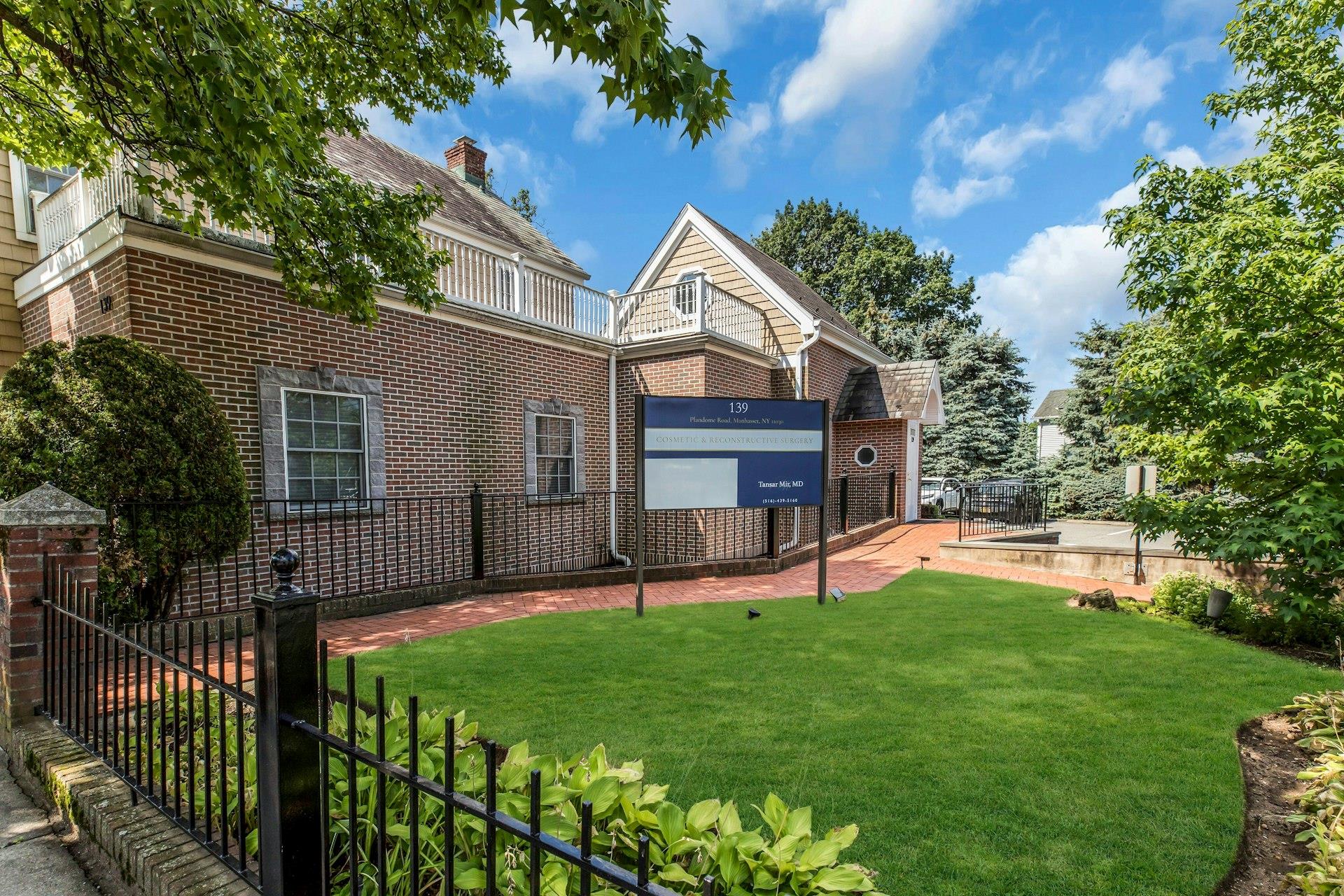 135 Plandome Road