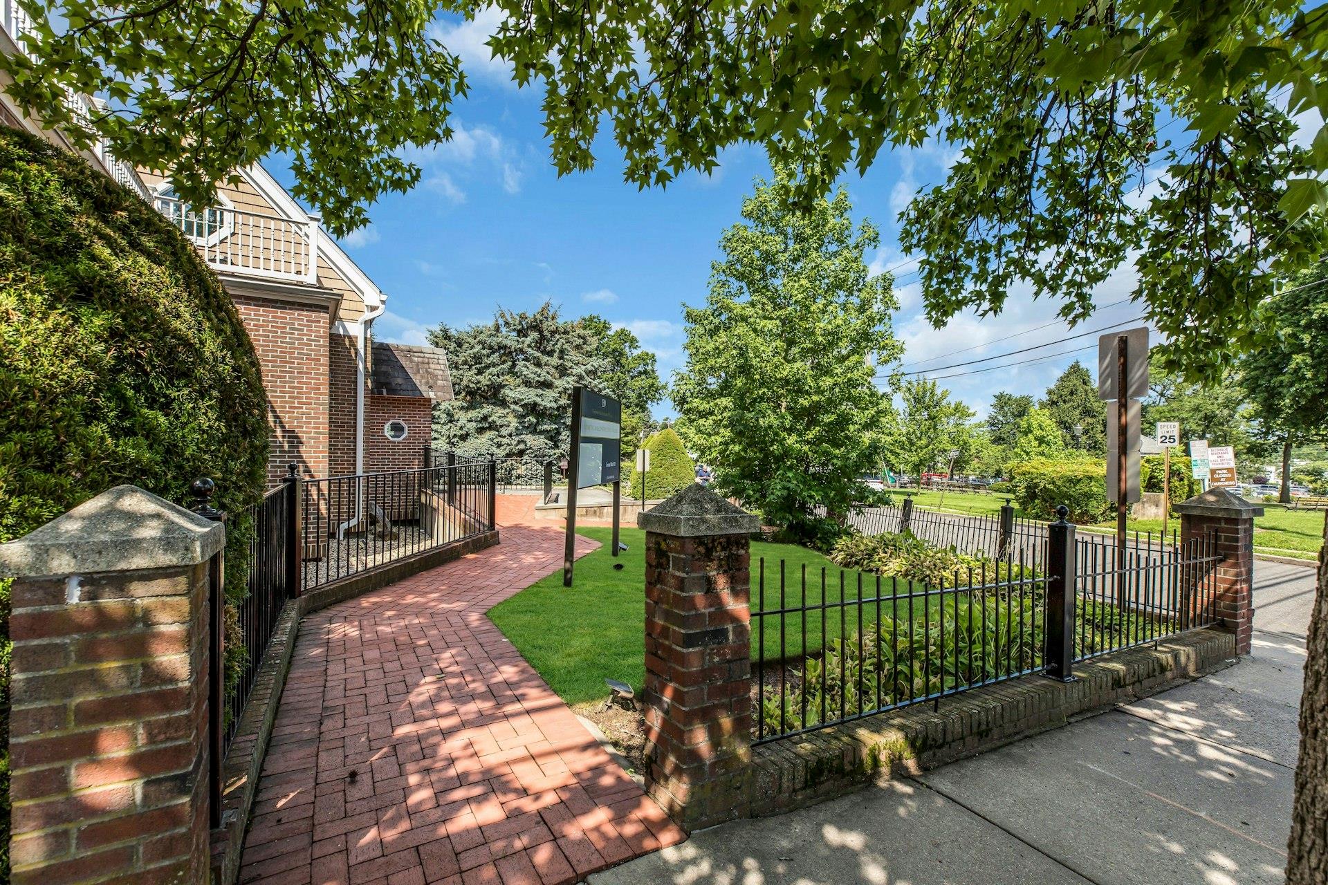 135 Plandome Road