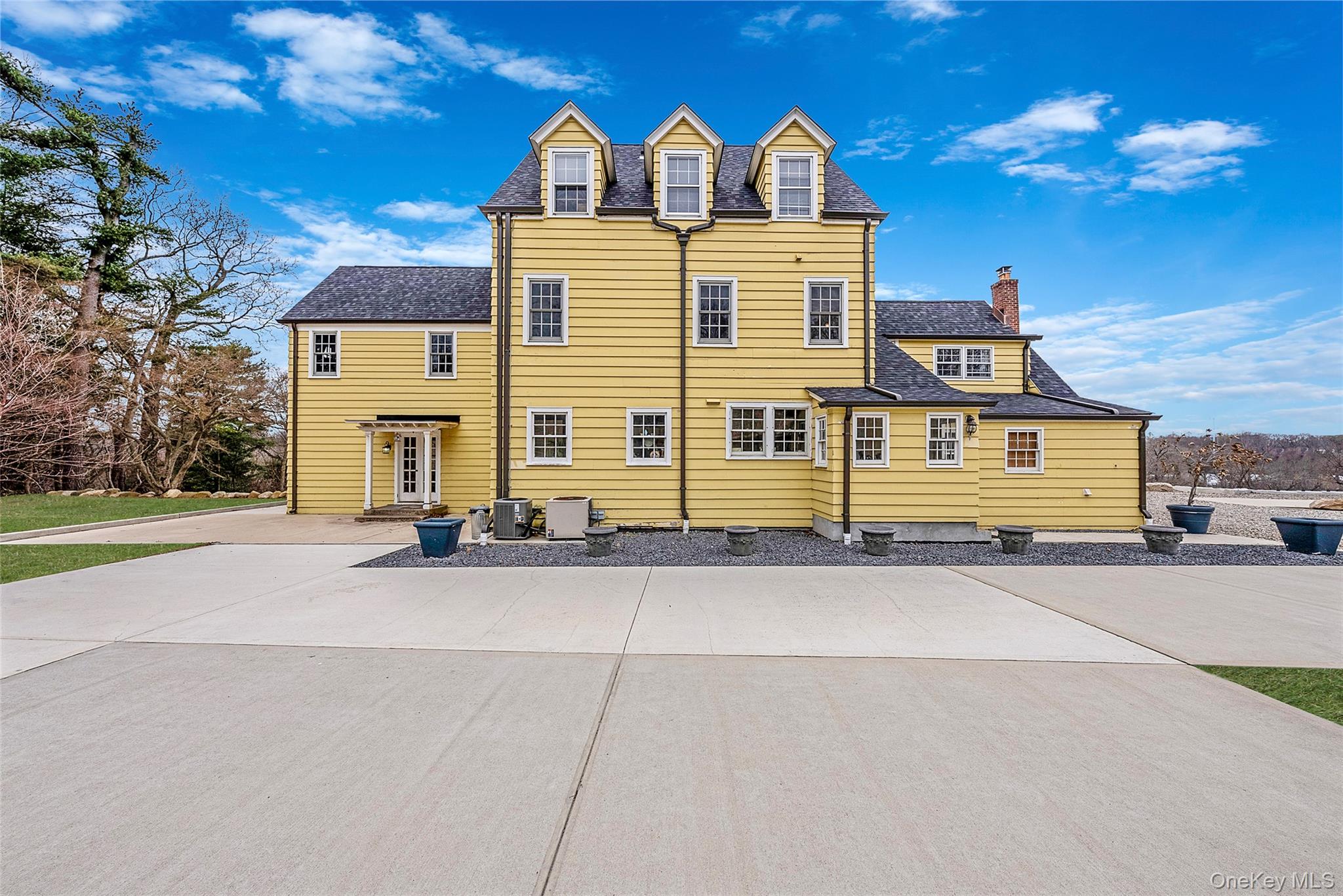 195 Cedar Swamp Road