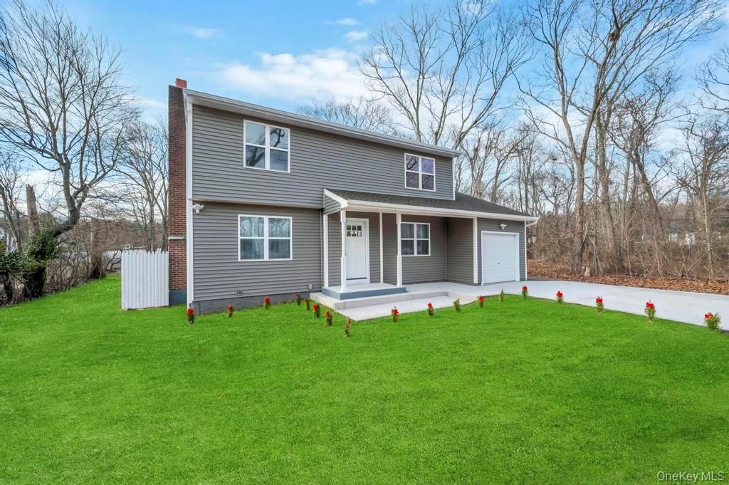 Photo of 4 Dourland Road, Medford, NY 11763 (MLS # 946463)