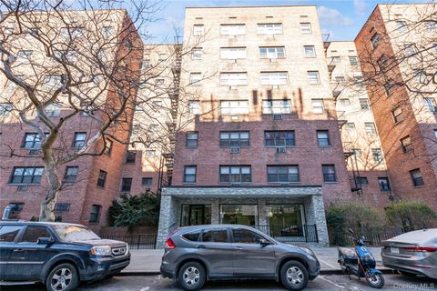Homes For Sale - 99-11 60 Ave Ave #5D<br/> Queens County, Corona, NY 11368