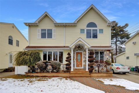 43 Quaker Street, North Hempstead, NY 11040 - MLS#: 823702