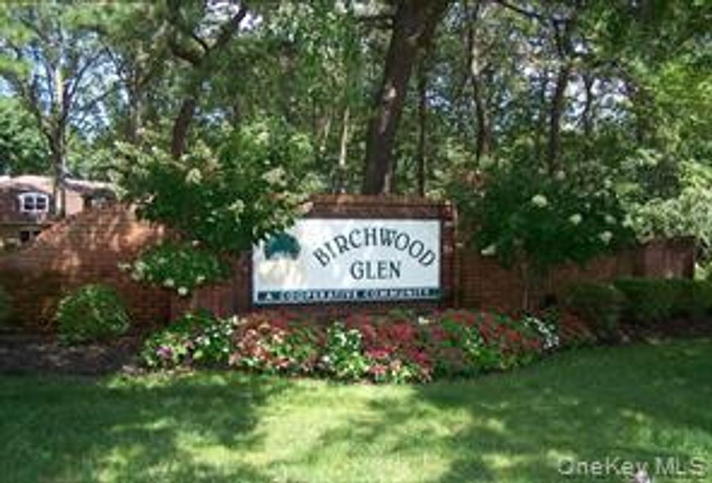 Photo of 6 Glen Hollow Dr #A33, Brookhaven, NY 11742 (MLS # 966454)