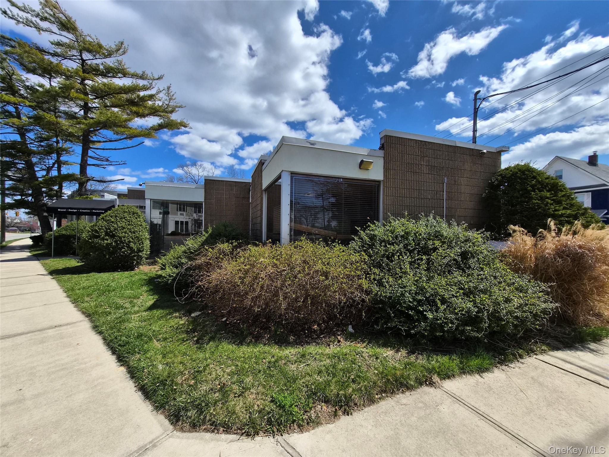 121 W Oak Street STE 1