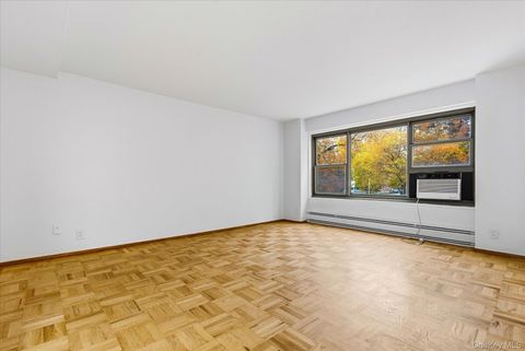 Photo of 21-85 34th Avenue #2D, Astoria, NY 11106 (MLS # 935817)