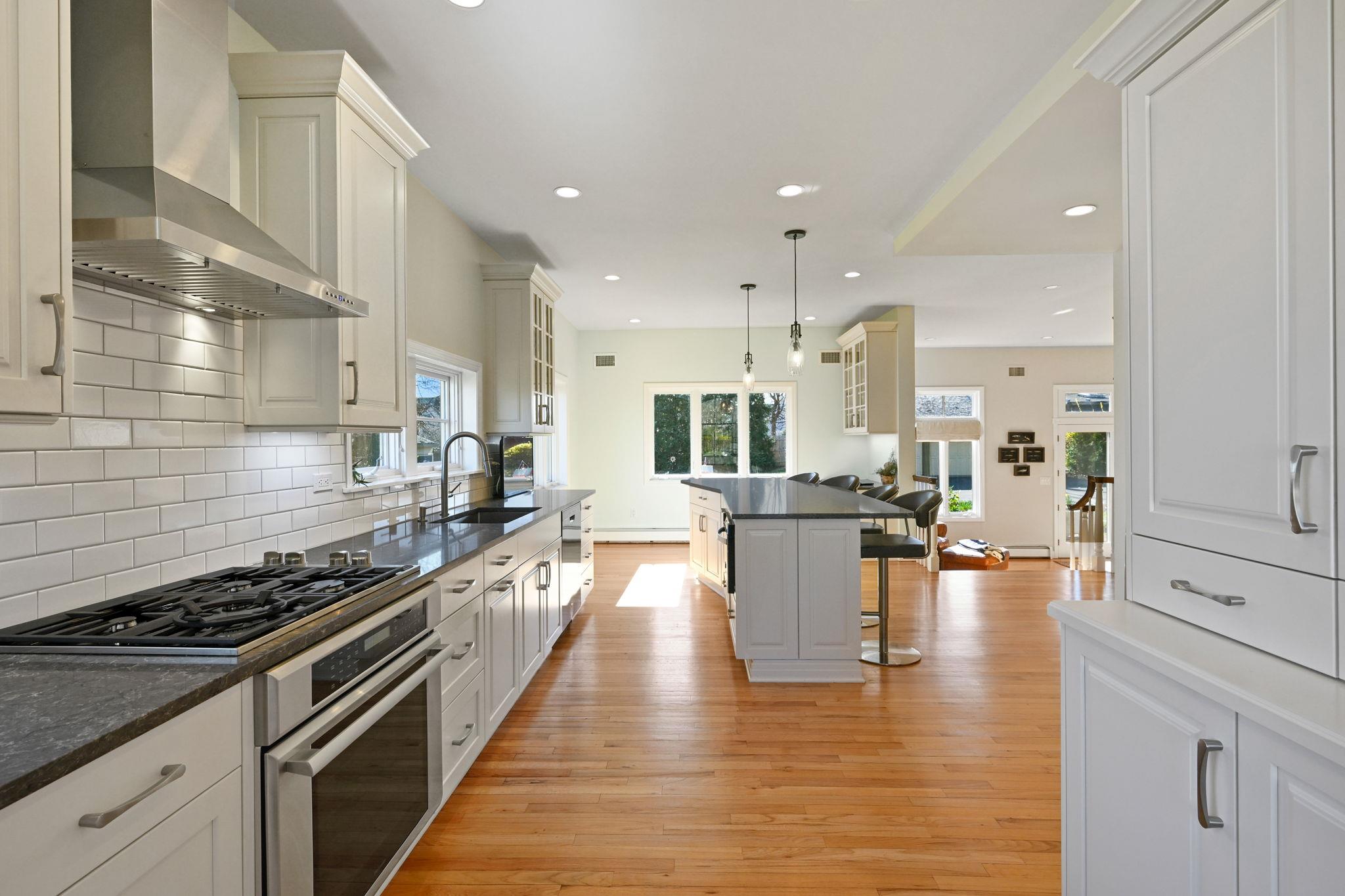242 Melbourne Avenue, Mamaroneck, New York image 18