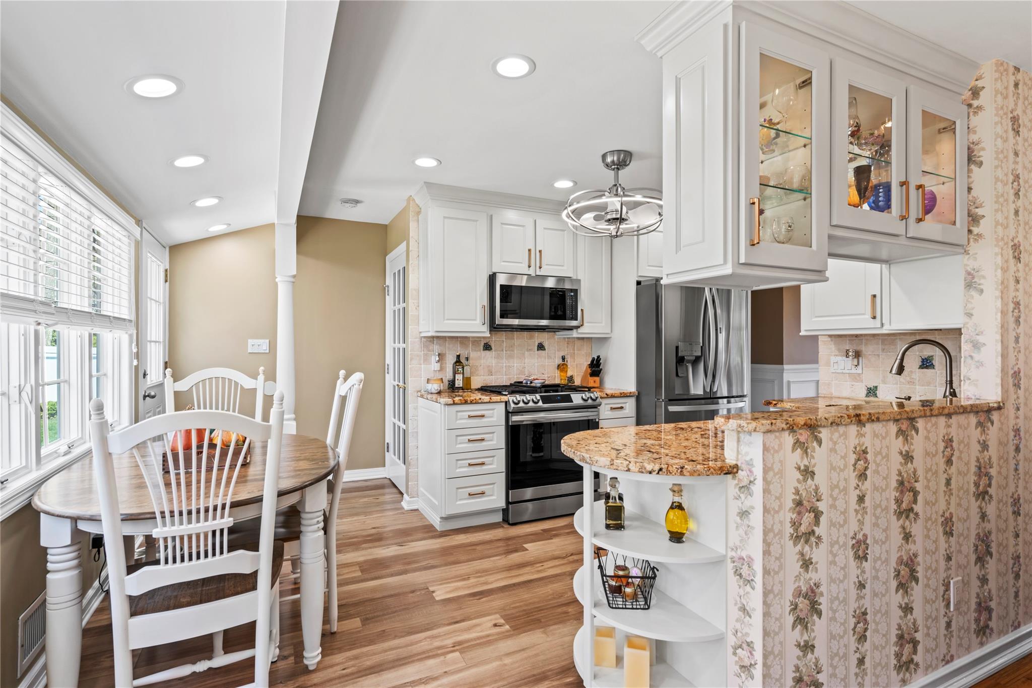 8 Raven Drive, Commack, New York image 12