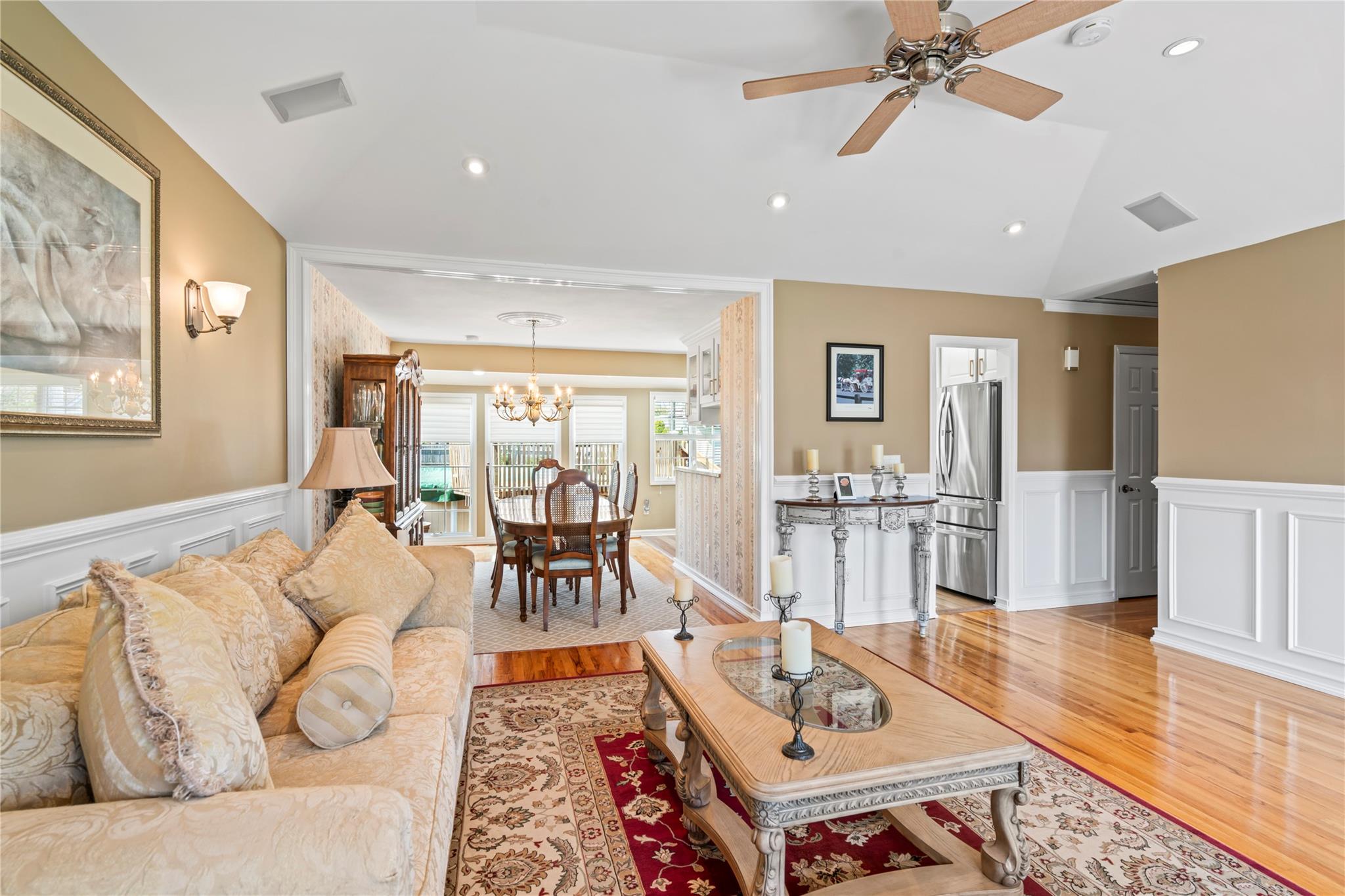 8 Raven Drive, Commack, New York image 9