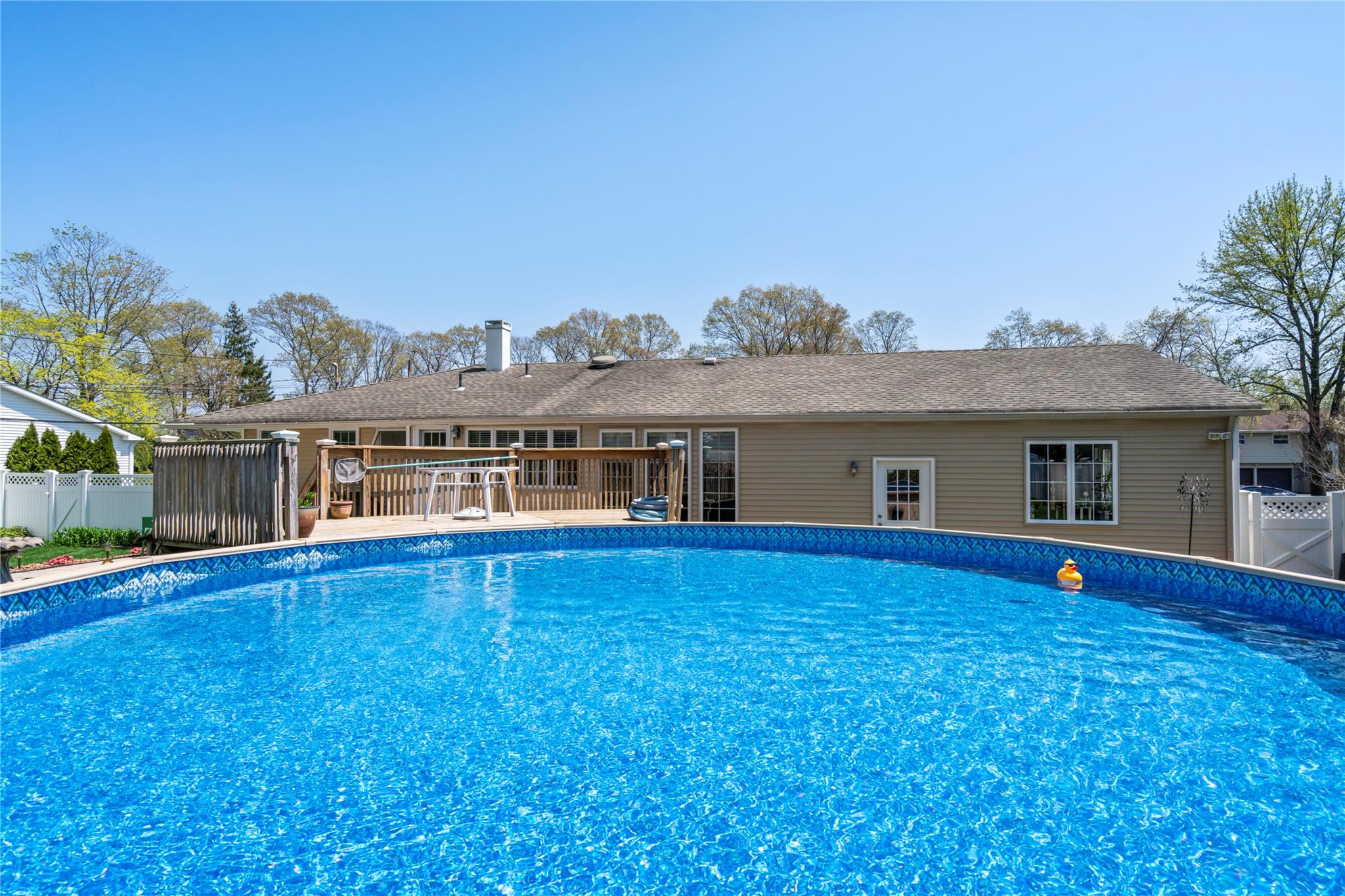 8 Raven Drive, Commack, New York image 27