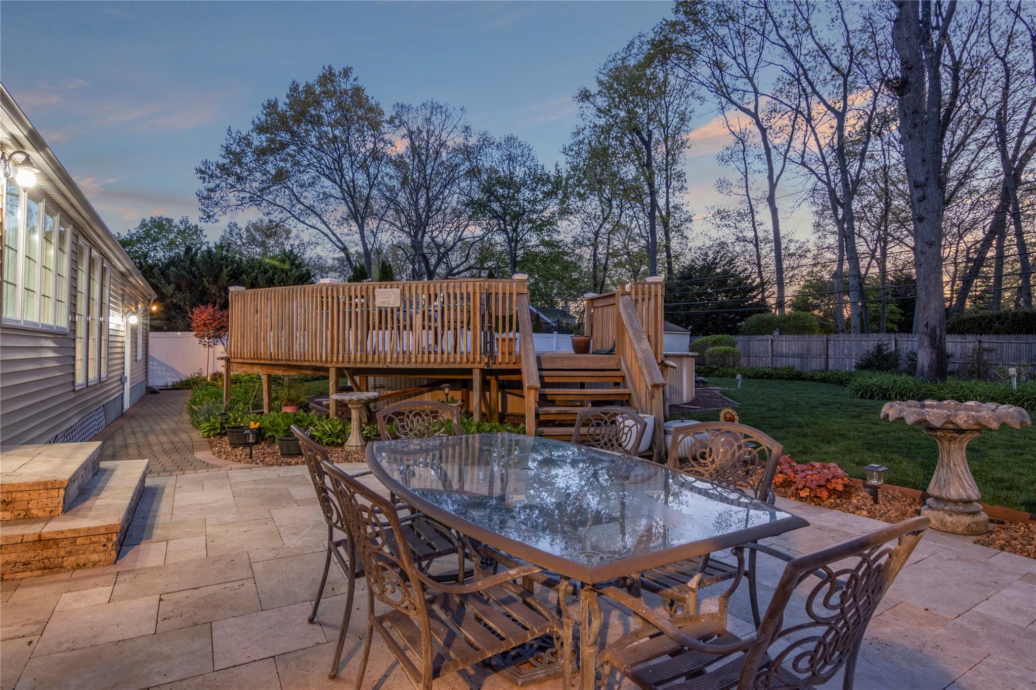 8 Raven Drive, Commack, New York image 29