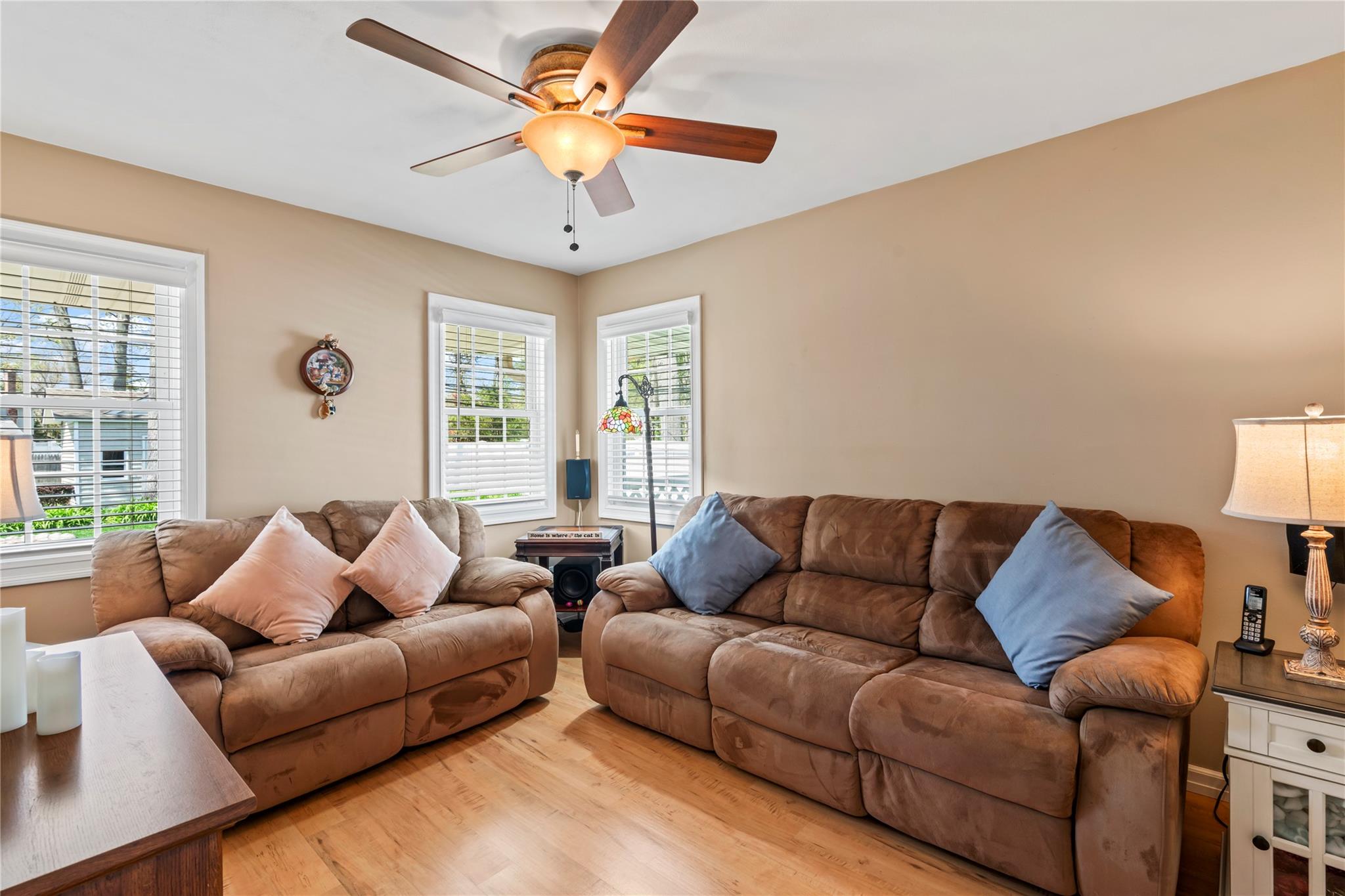 8 Raven Drive, Commack, New York image 19