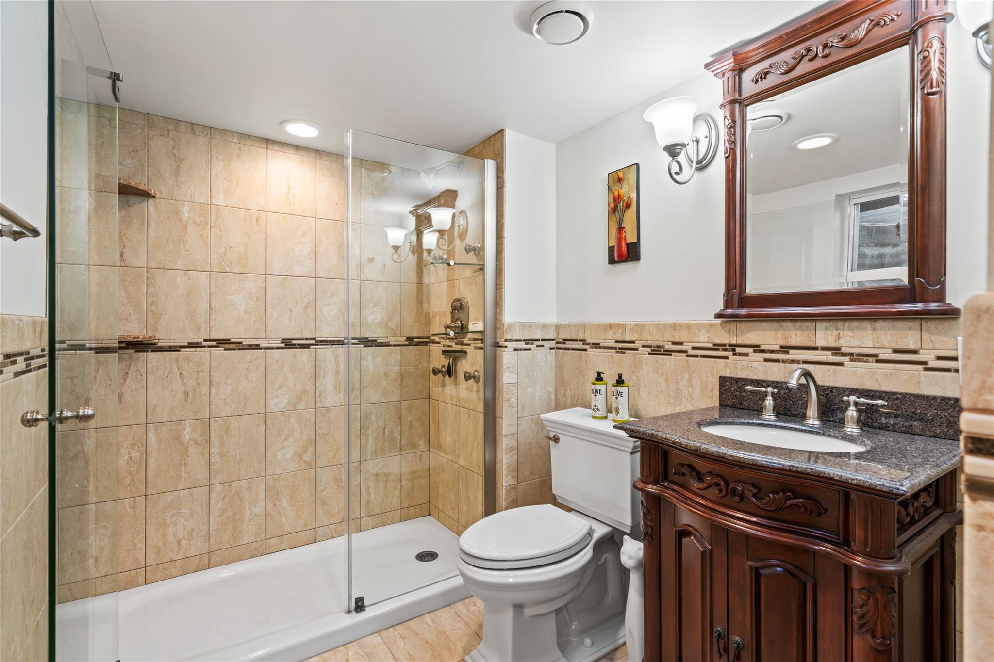 8 Raven Drive, Commack, New York image 20