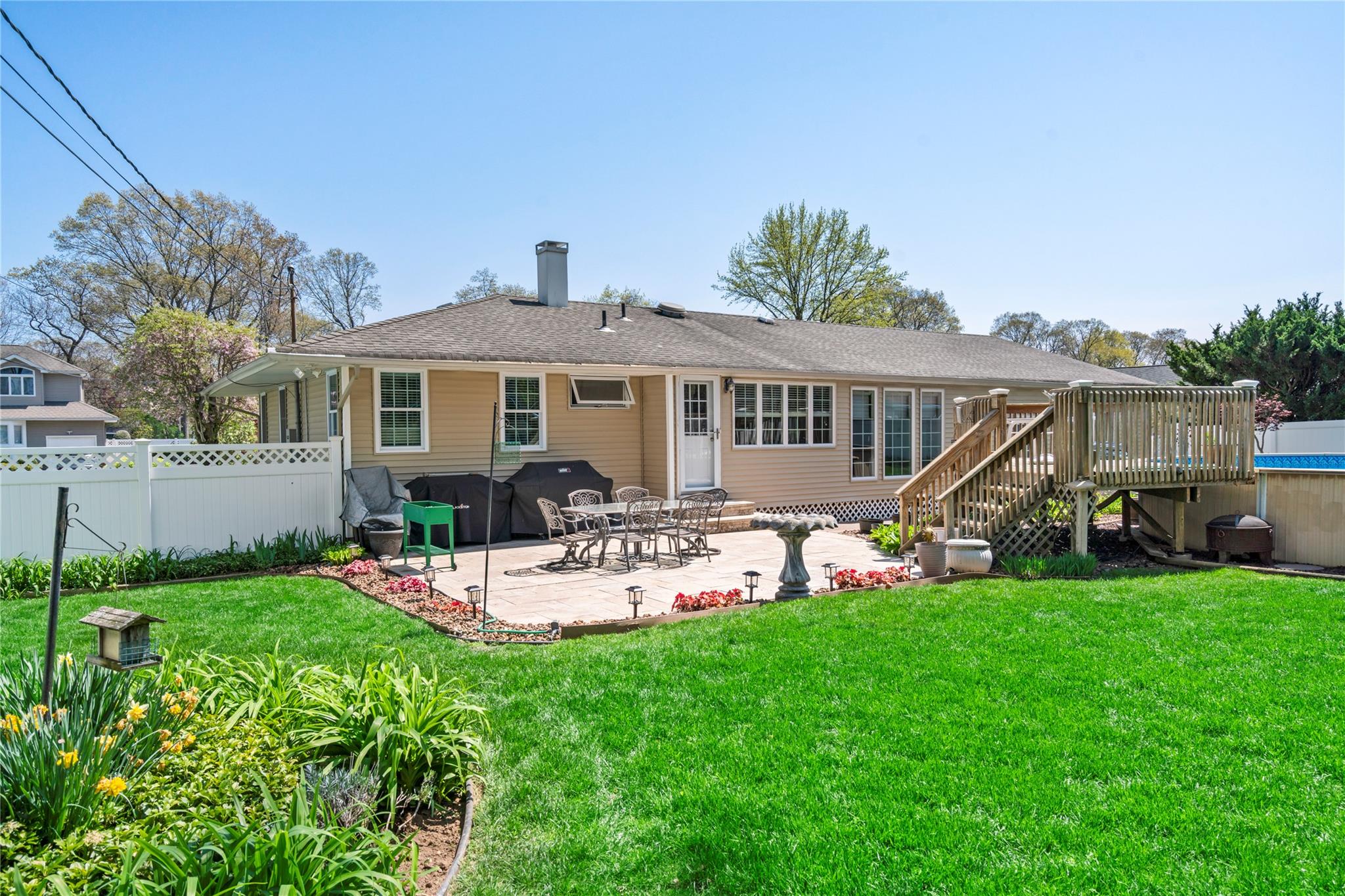 8 Raven Drive, Commack, New York image 26