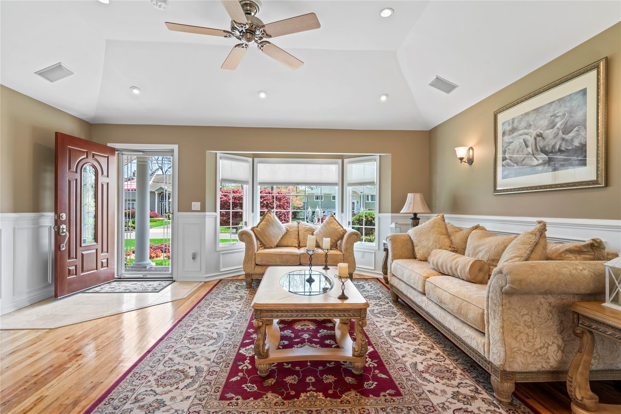 8 Raven Drive, Commack, New York image 7