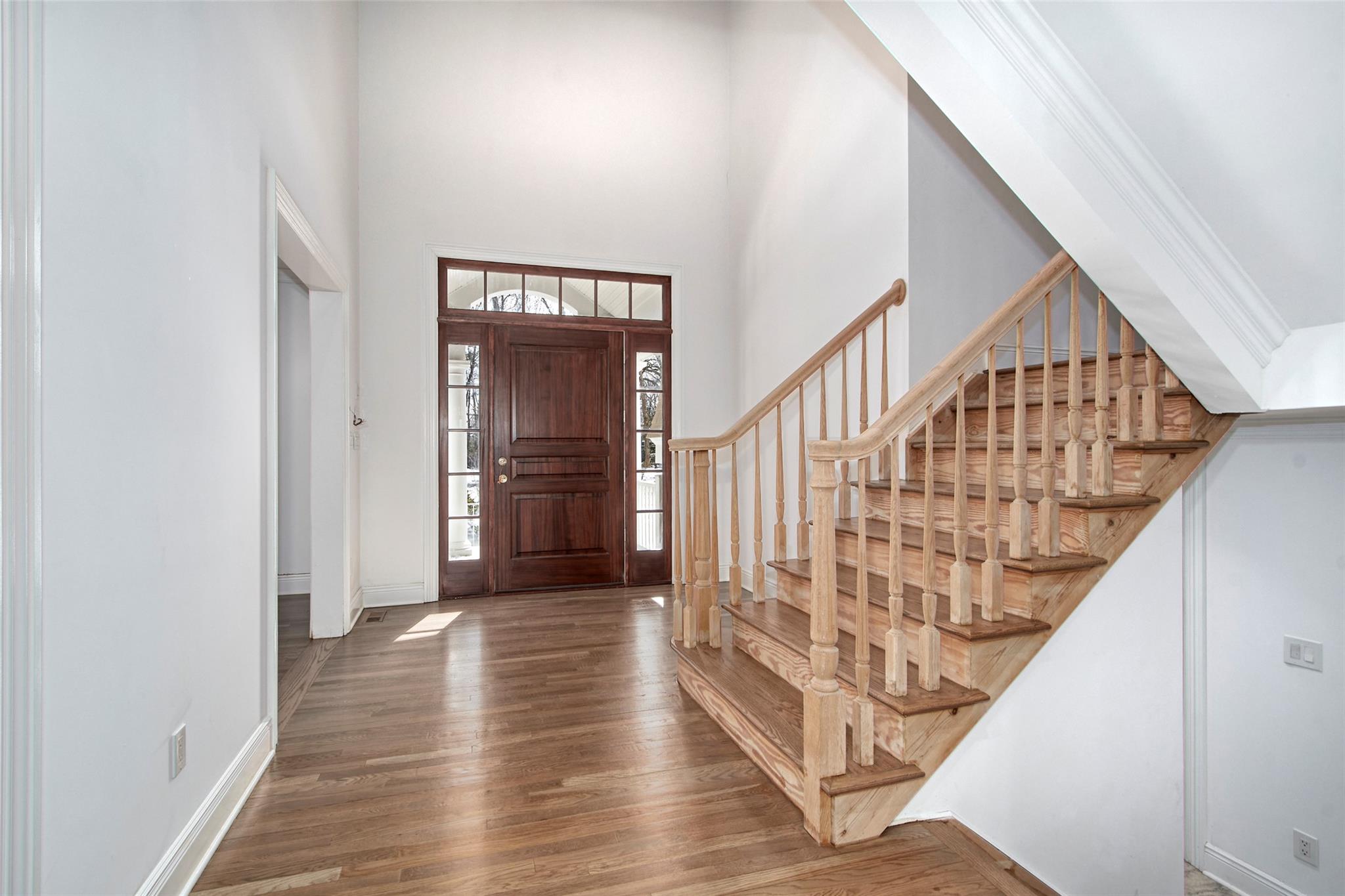 8 Walden Lane, Rye, New York image 2