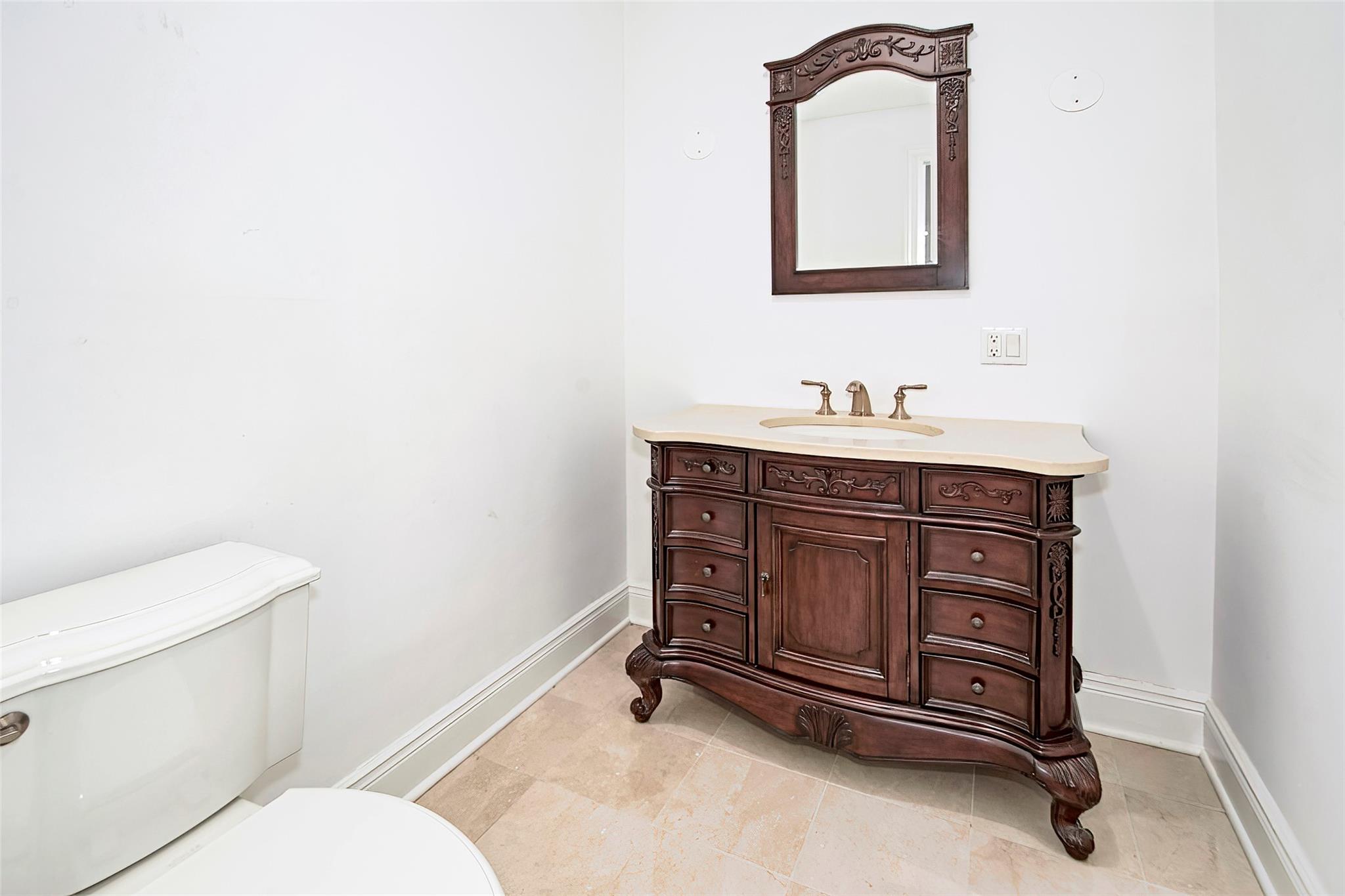 8 Walden Lane, Rye, New York image 12