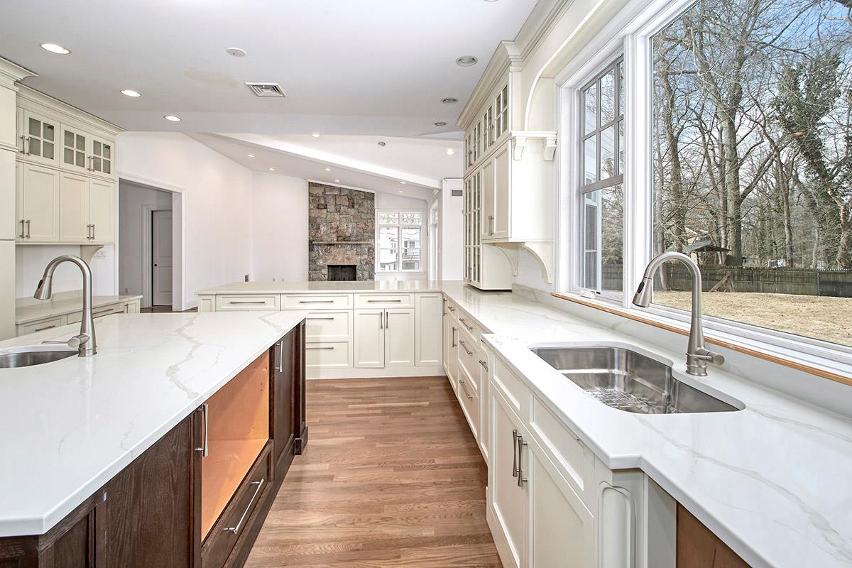 8 Walden Lane, Rye, New York image 11