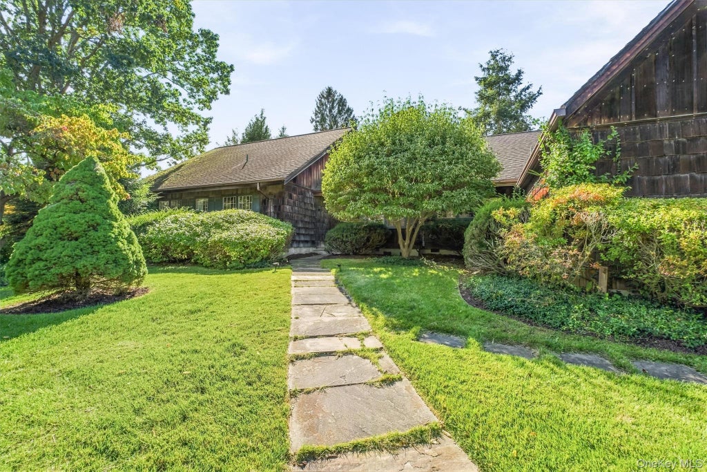 Photo of 17 Whitehouse Avenue, Poughkeepsie, NY 12601 (MLS # 1055467)