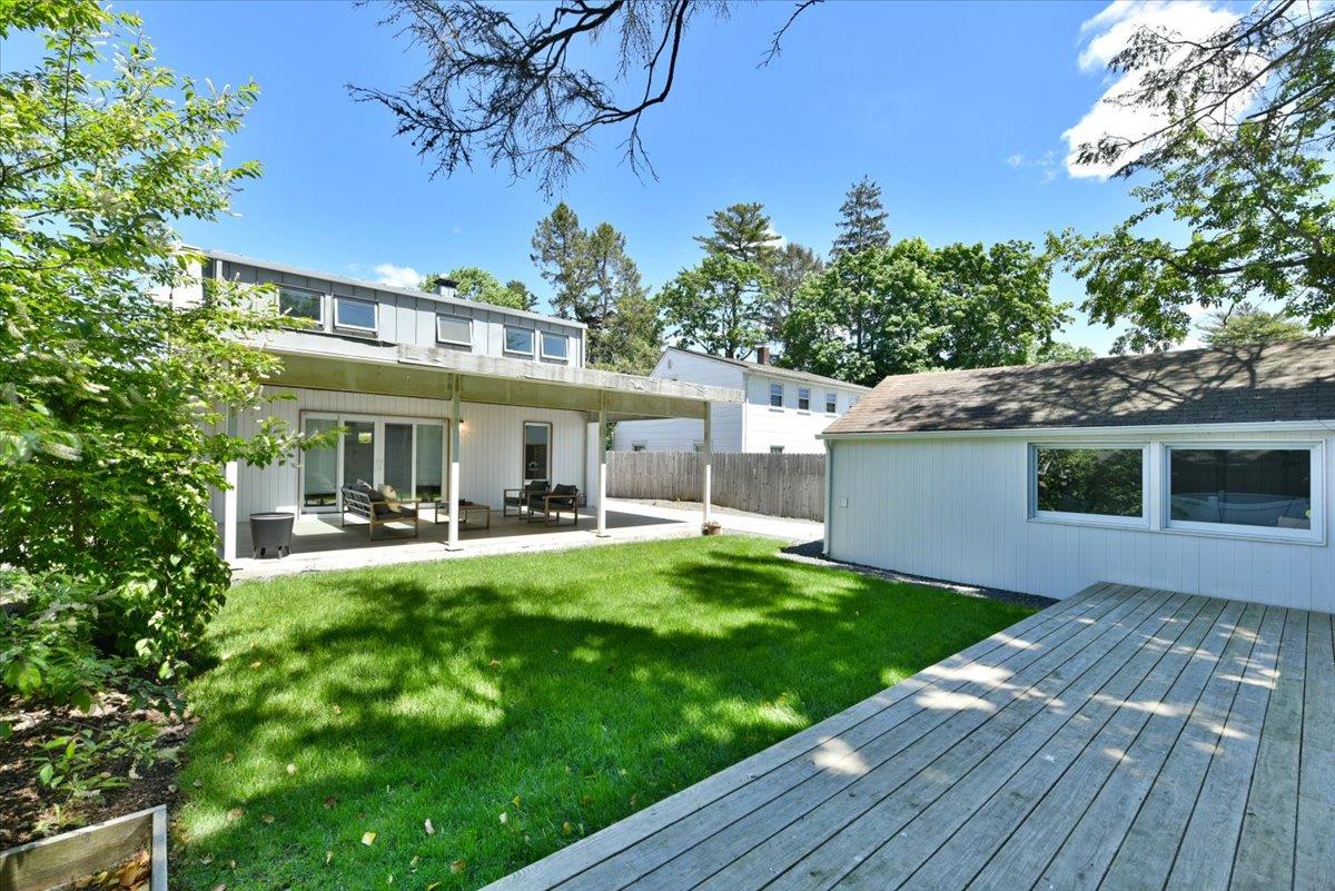 66 Harvard Street, Roslyn Heights, New York image 33